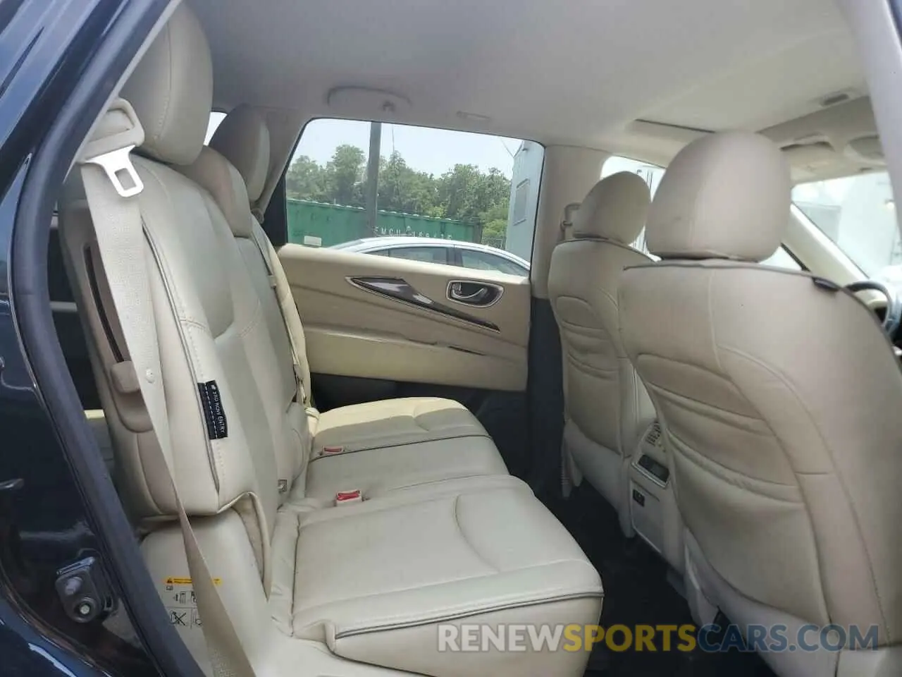11 Photograph of a damaged car 5N1DL0MM5KC563371 INFINITI QX60 2019