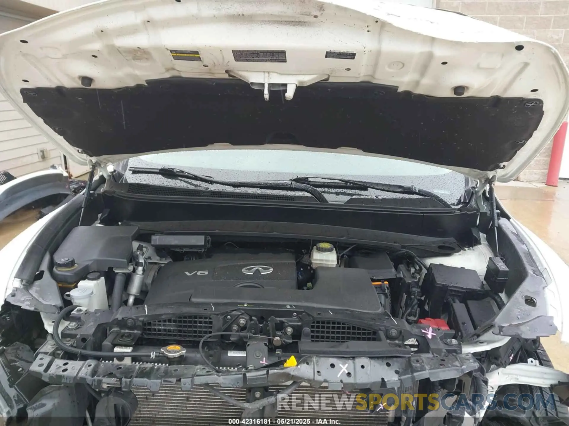 10 Photograph of a damaged car 5N1DL0MM6KC506158 INFINITI QX60 2019