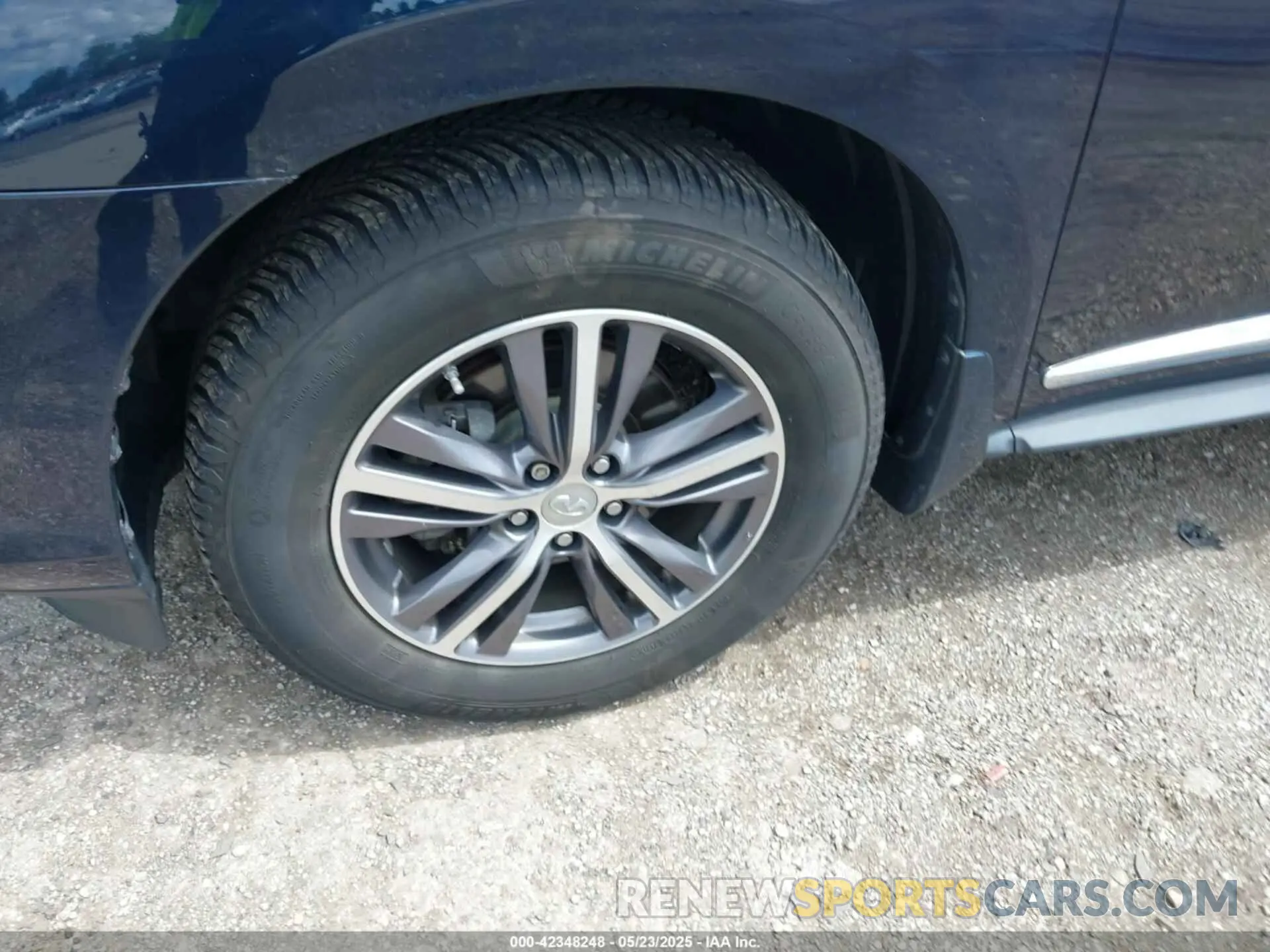12 Photograph of a damaged car 5N1DL0MM6KC509996 INFINITI QX60 2019