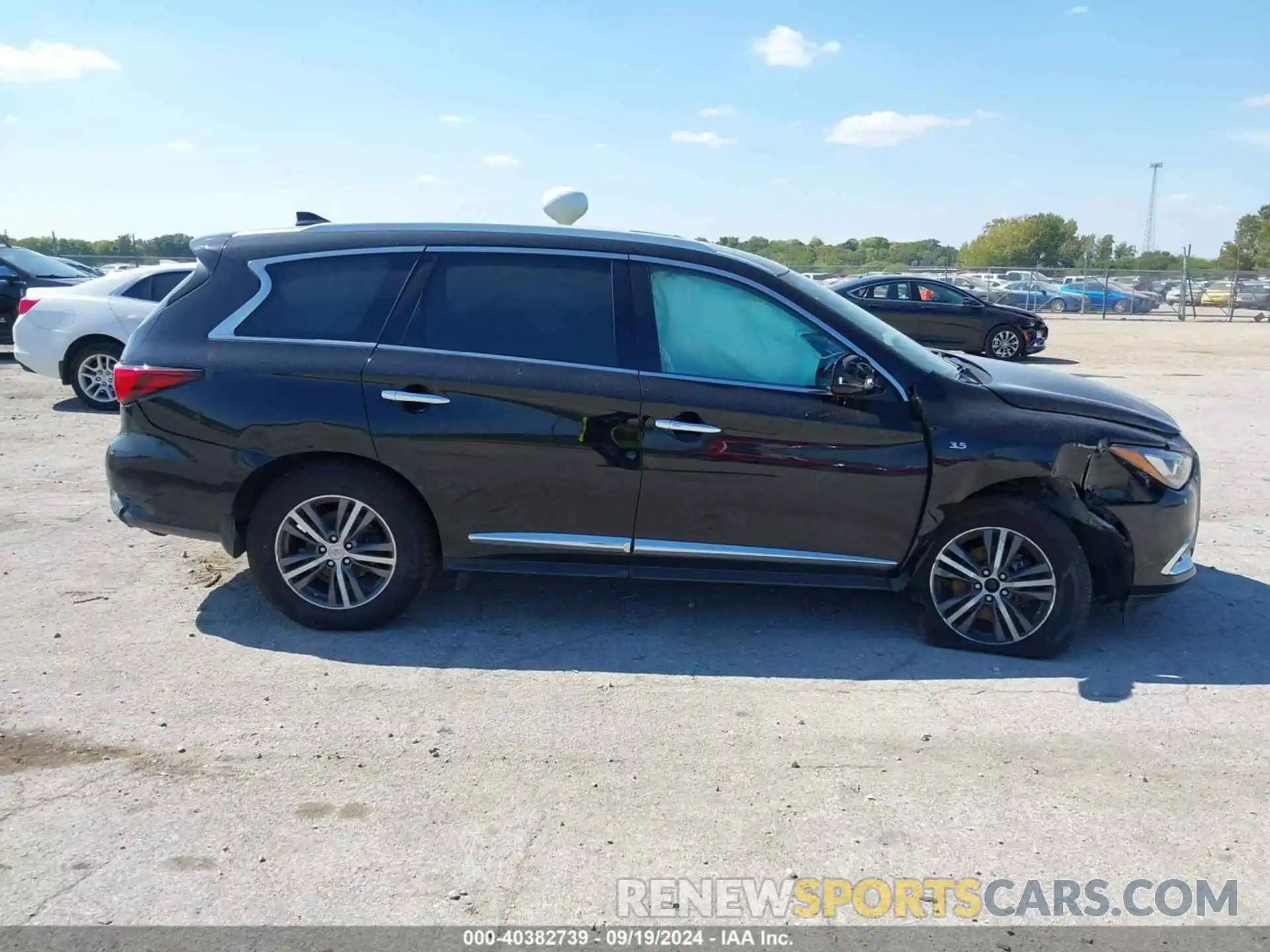 13 Photograph of a damaged car 5N1DL0MM6KC523235 INFINITI QX60 2019