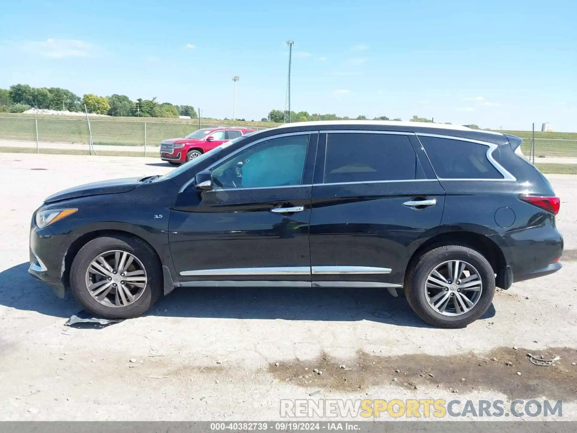 14 Photograph of a damaged car 5N1DL0MM6KC523235 INFINITI QX60 2019