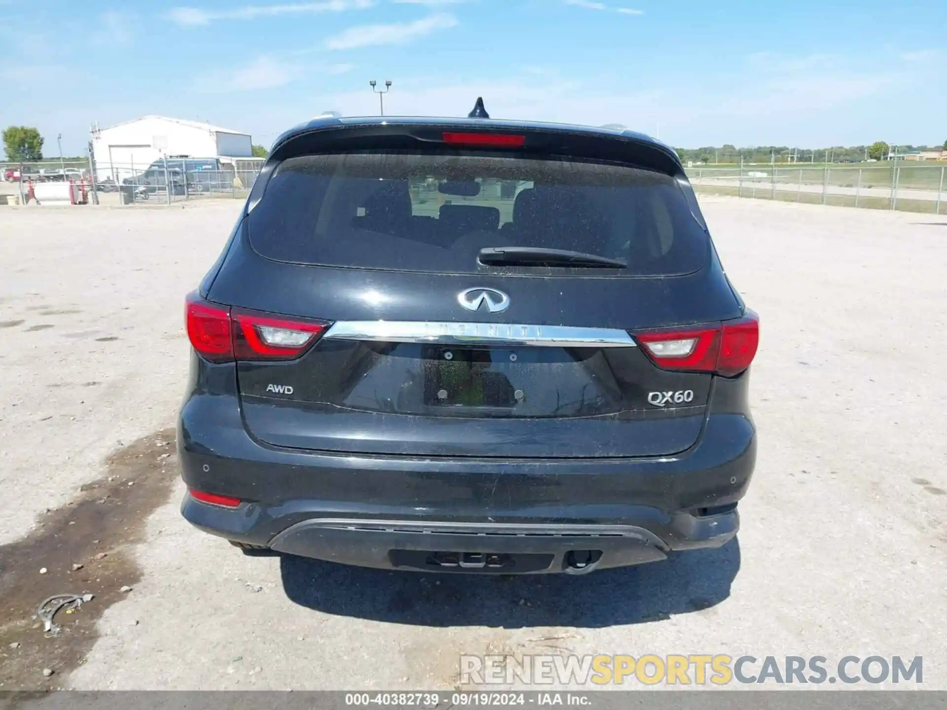 16 Photograph of a damaged car 5N1DL0MM6KC523235 INFINITI QX60 2019