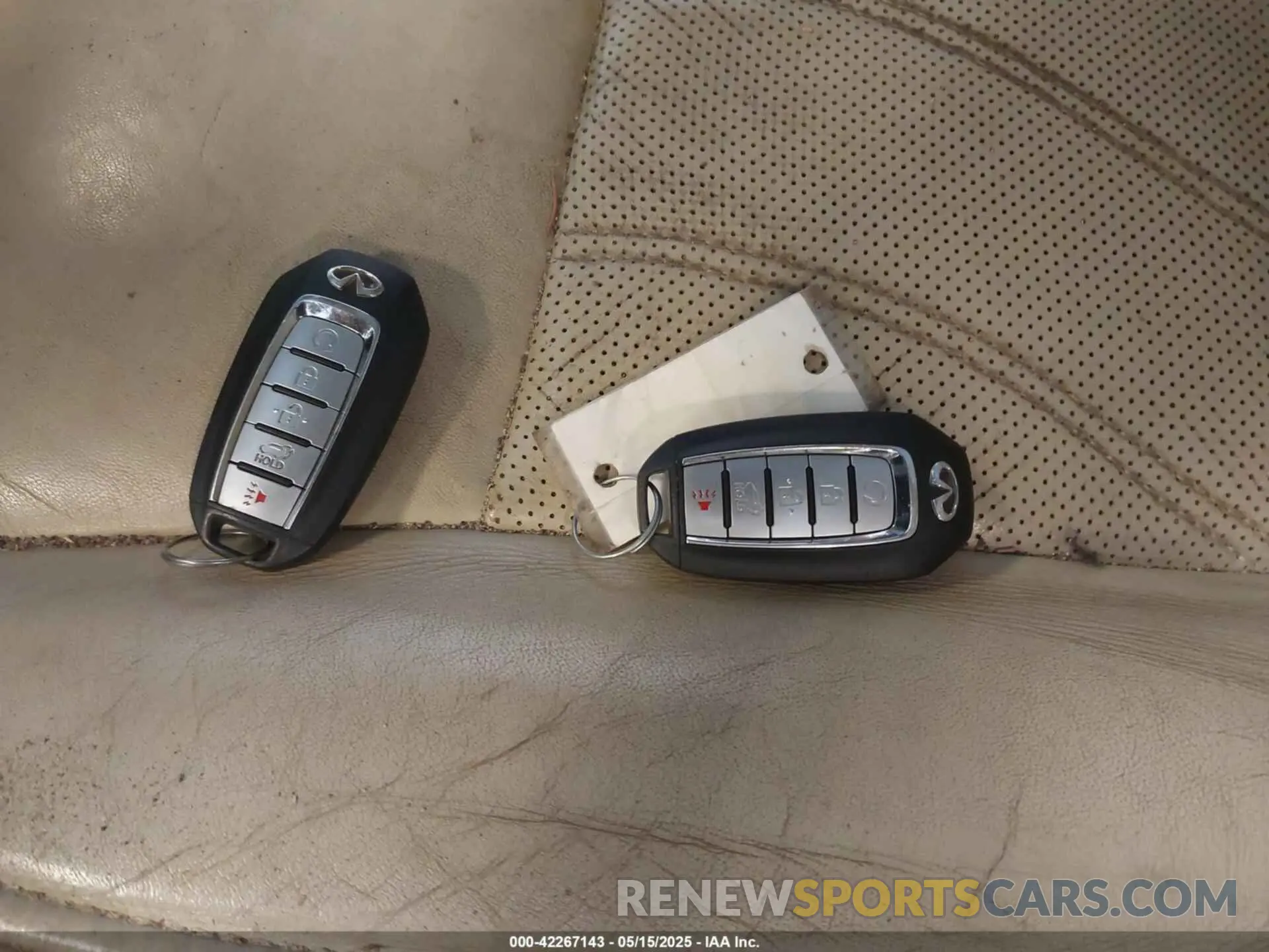11 Photograph of a damaged car 5N1DL0MM6KC548023 INFINITI QX60 2019