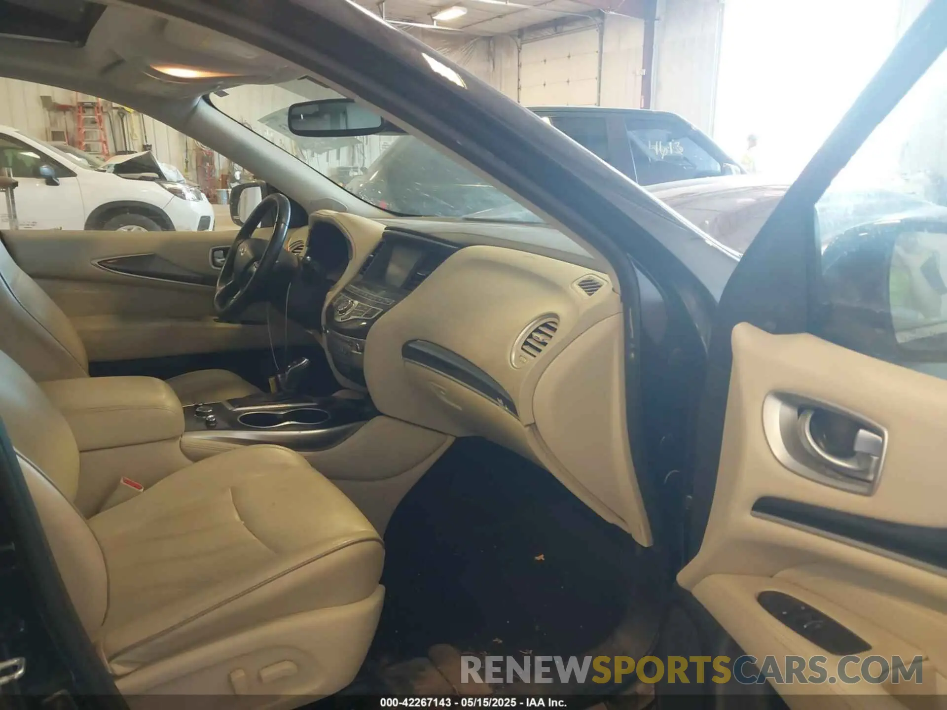 5 Photograph of a damaged car 5N1DL0MM6KC548023 INFINITI QX60 2019
