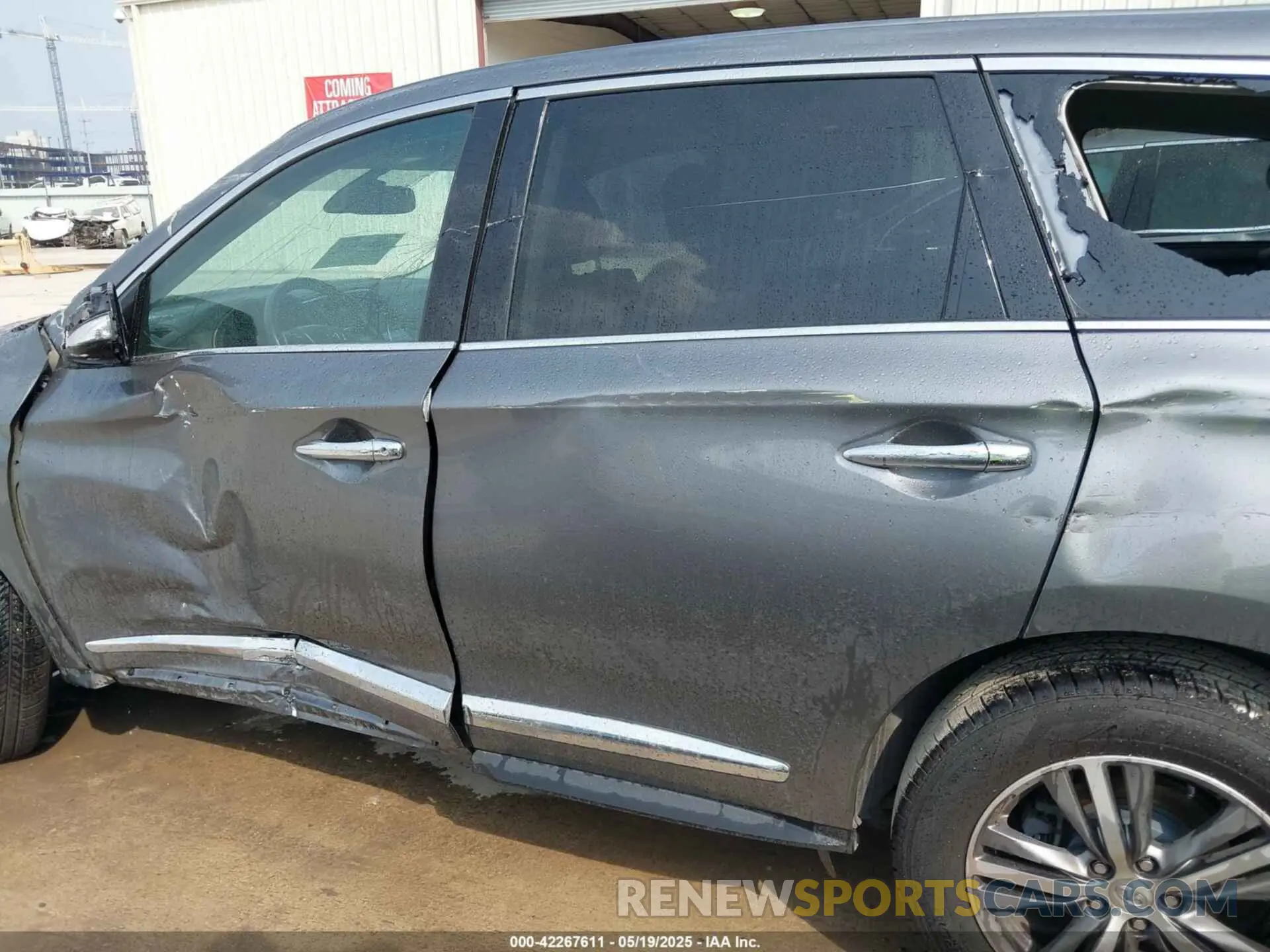 14 Photograph of a damaged car 5N1DL0MM6KC567199 INFINITI QX60 2019