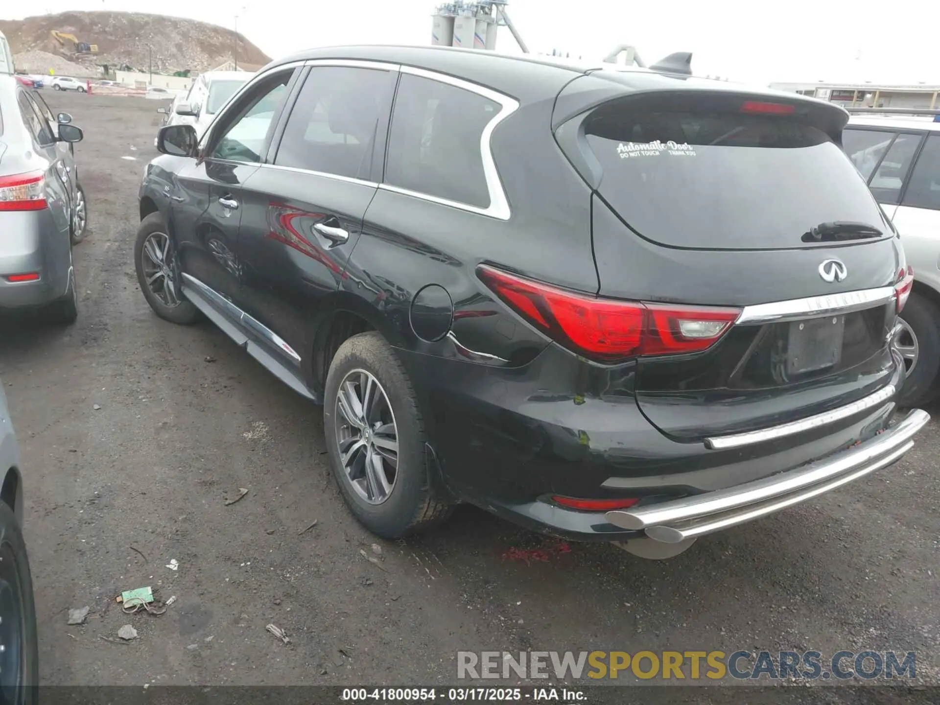 3 Photograph of a damaged car 5N1DL0MM7KC504614 INFINITI QX60 2019