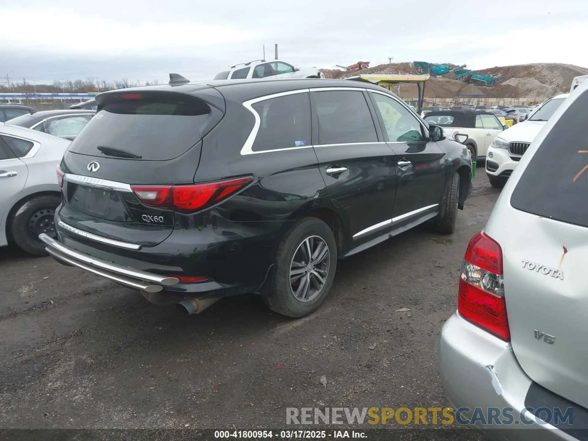 4 Photograph of a damaged car 5N1DL0MM7KC504614 INFINITI QX60 2019