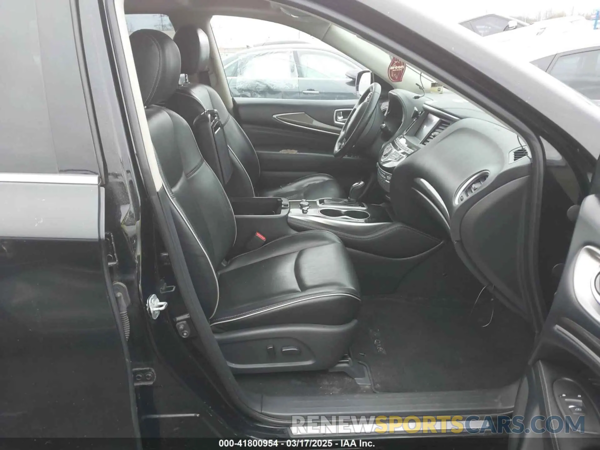 5 Photograph of a damaged car 5N1DL0MM7KC504614 INFINITI QX60 2019
