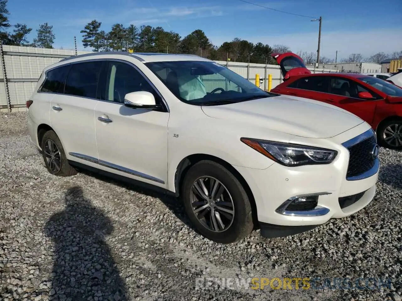 4 Photograph of a damaged car 5N1DL0MM7KC520098 INFINITI QX60 2019