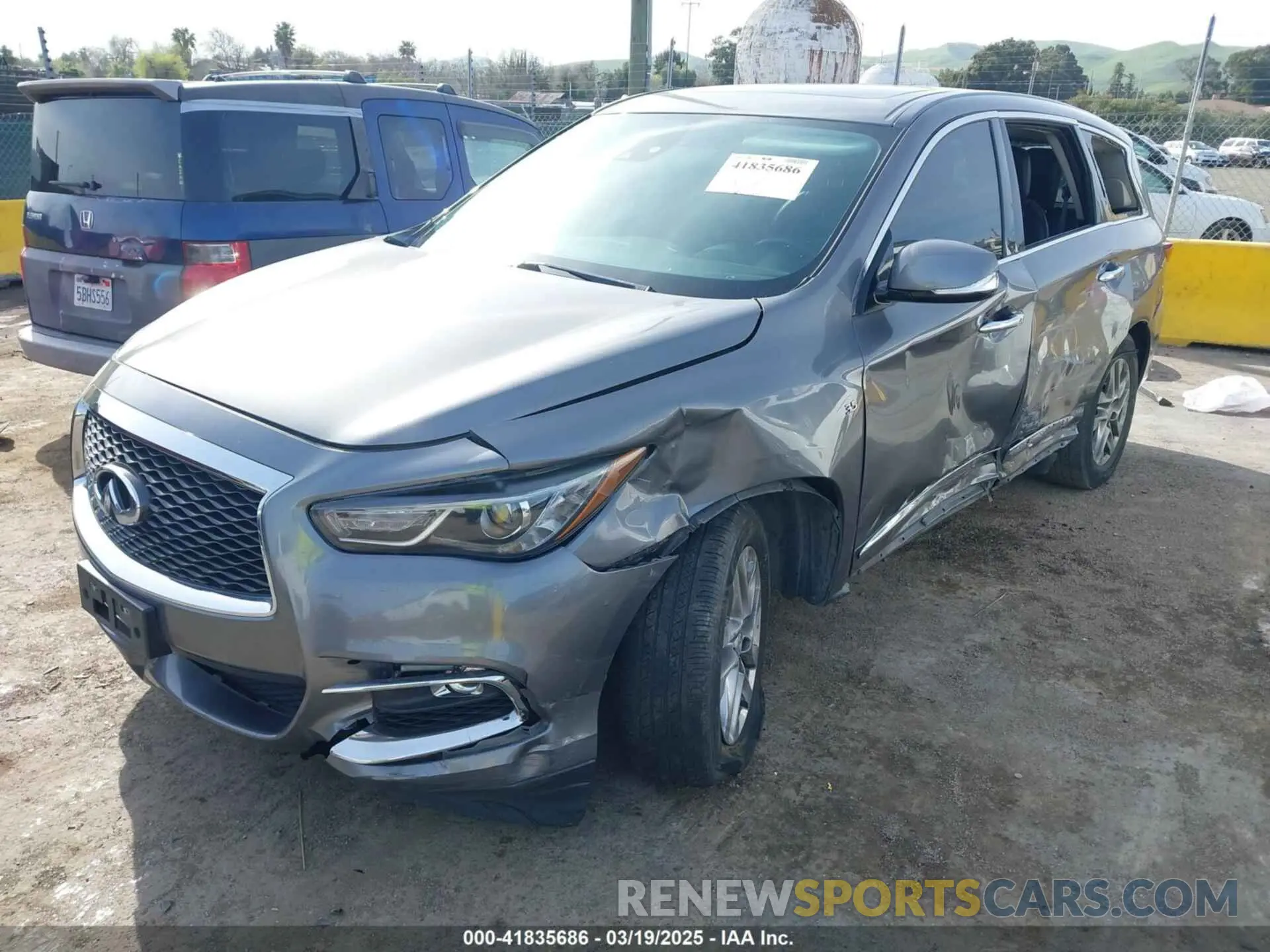 2 Photograph of a damaged car 5N1DL0MM7KC552081 INFINITI QX60 2019