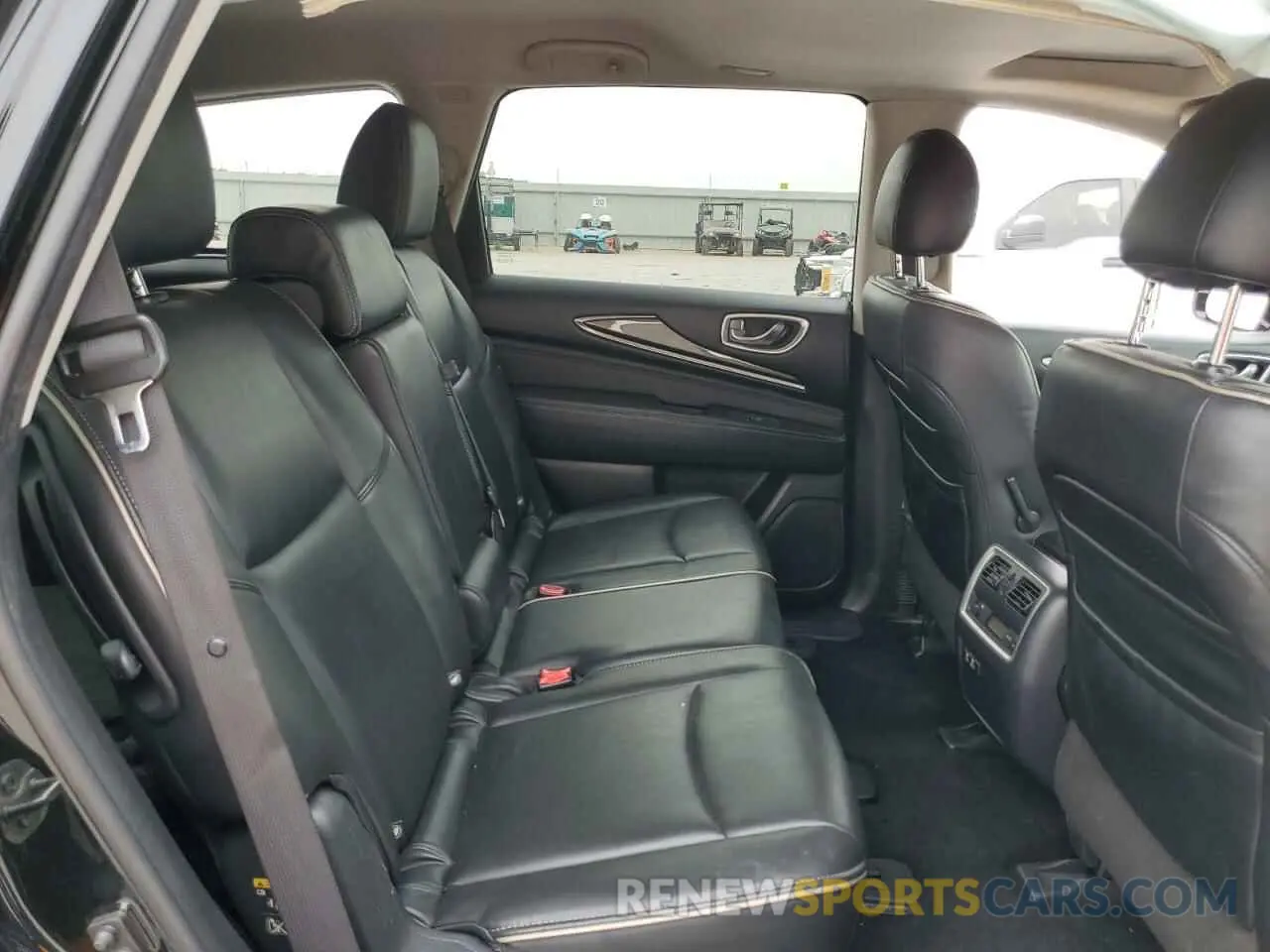 11 Photograph of a damaged car 5N1DL0MM8KC531336 INFINITI QX60 2019