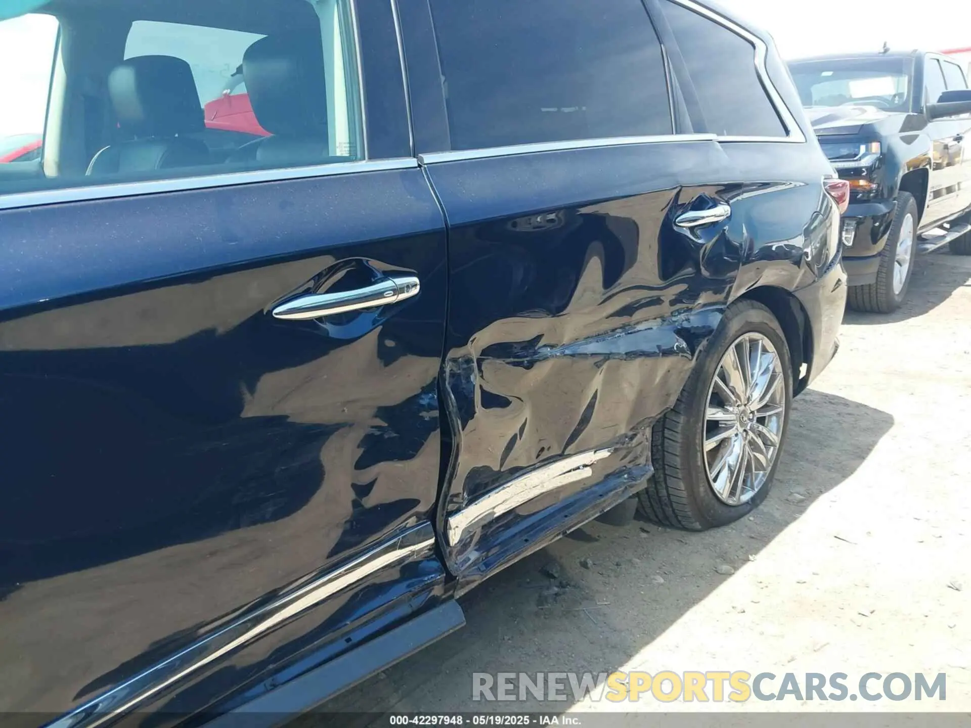 6 Photograph of a damaged car 5N1DL0MM8KC558892 INFINITI QX60 2019