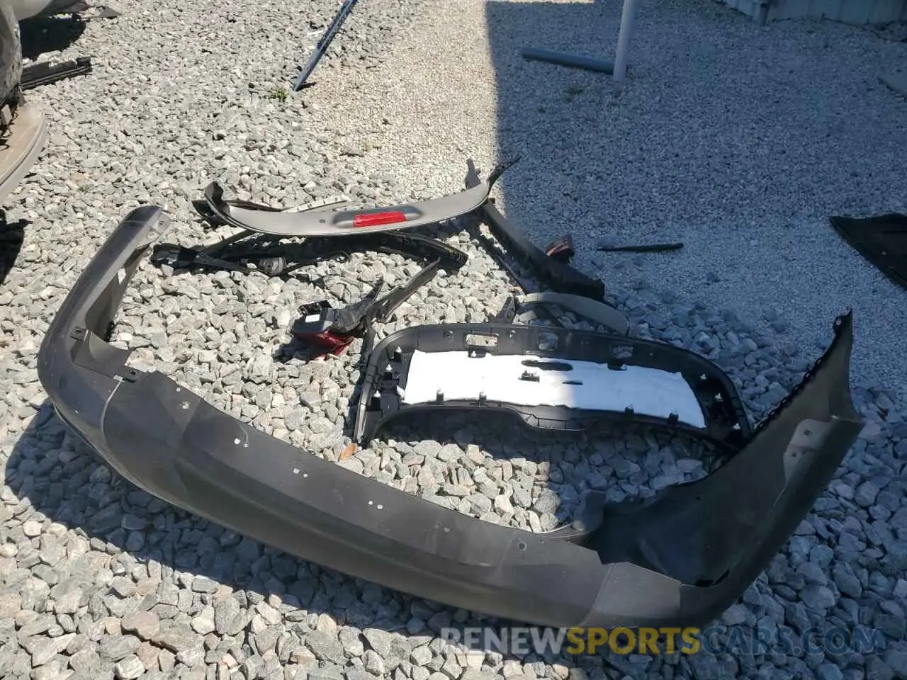 13 Photograph of a damaged car 5N1DL0MM9KC504209 INFINITI QX60 2019