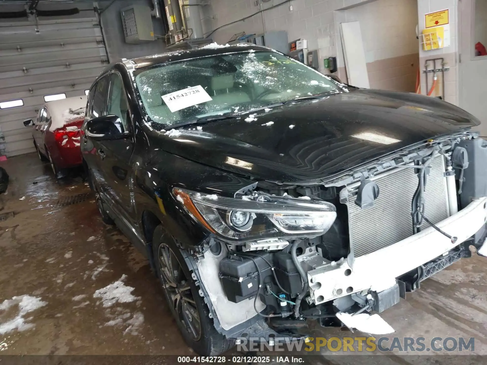 1 Photograph of a damaged car 5N1DL0MM9KC520393 INFINITI QX60 2019