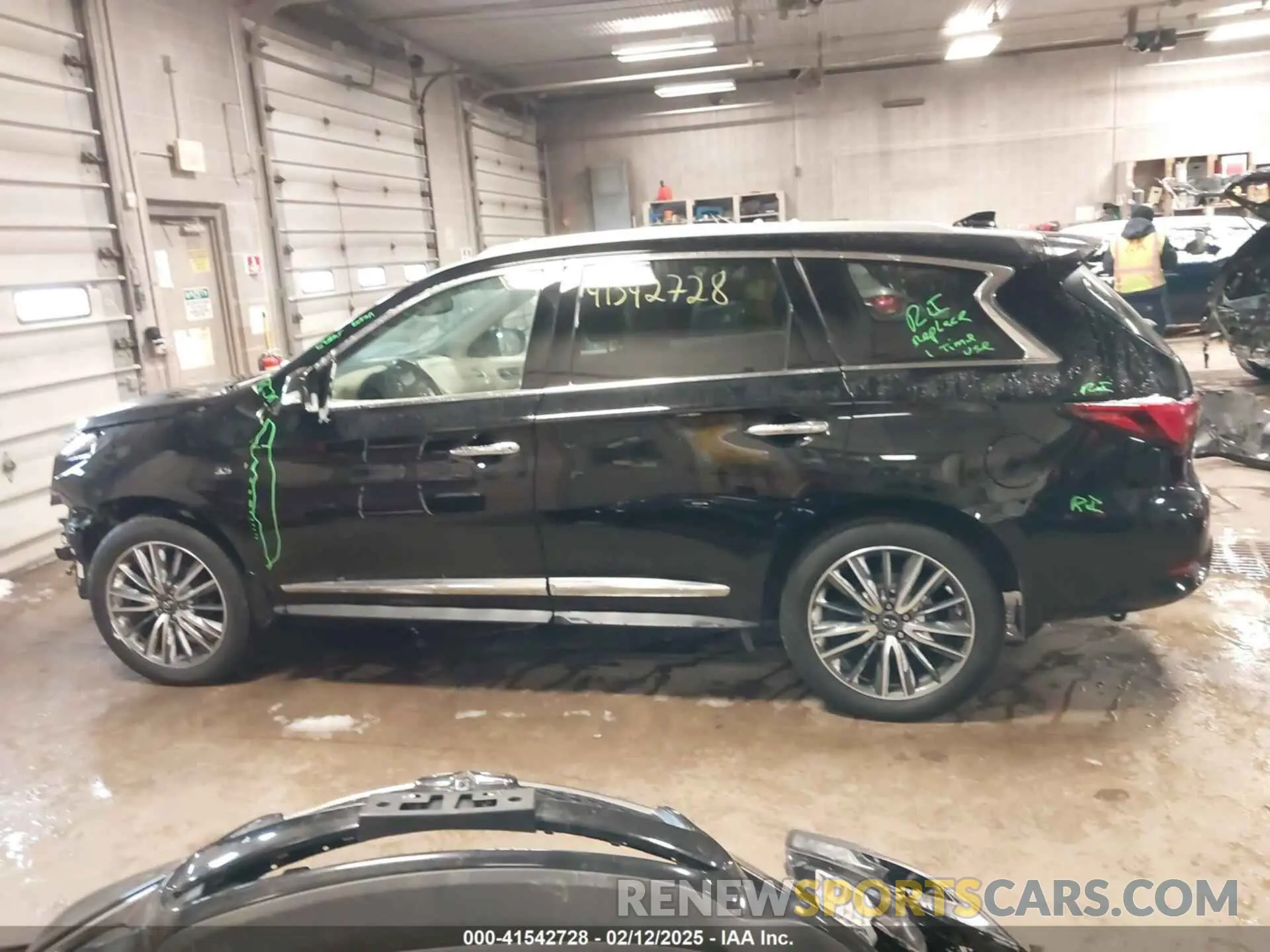 15 Photograph of a damaged car 5N1DL0MM9KC520393 INFINITI QX60 2019