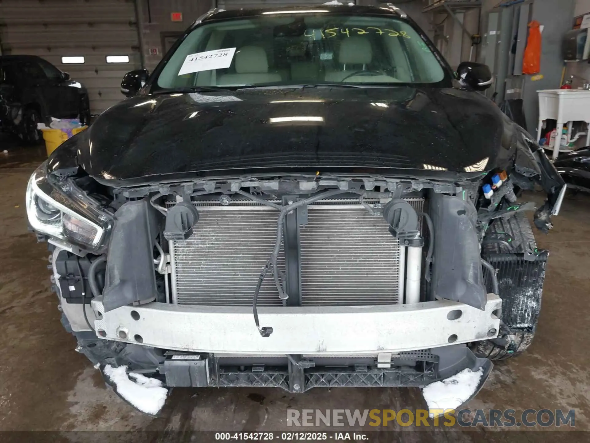 6 Photograph of a damaged car 5N1DL0MM9KC520393 INFINITI QX60 2019