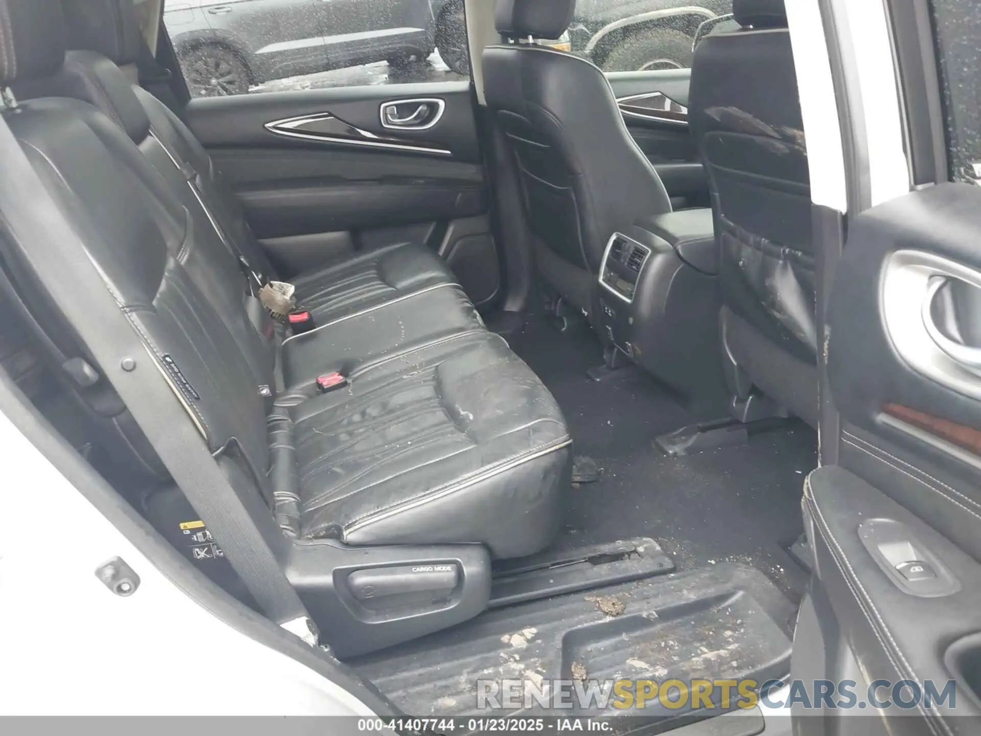 8 Photograph of a damaged car 5N1DL0MM9KC534133 INFINITI QX60 2019