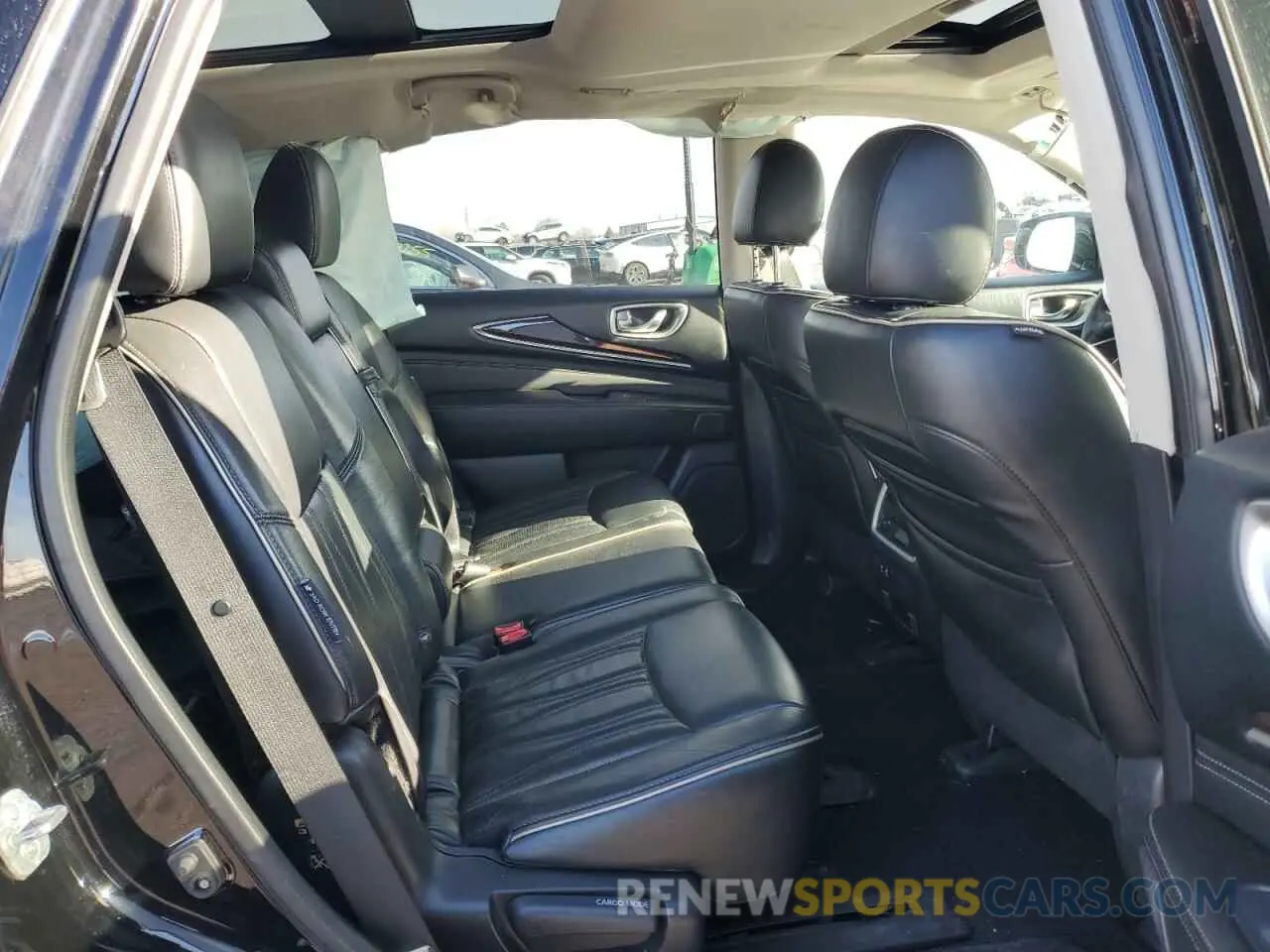 11 Photograph of a damaged car 5N1DL0MM9KC548453 INFINITI QX60 2019
