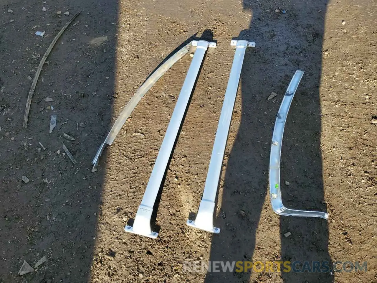 14 Photograph of a damaged car 5N1DL0MM9KC548453 INFINITI QX60 2019