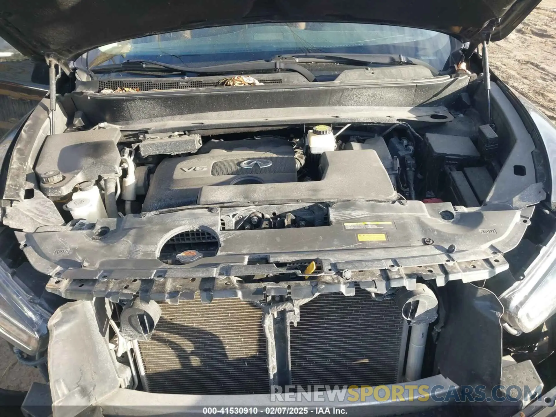 10 Photograph of a damaged car 5N1DL0MM9KC555631 INFINITI QX60 2019