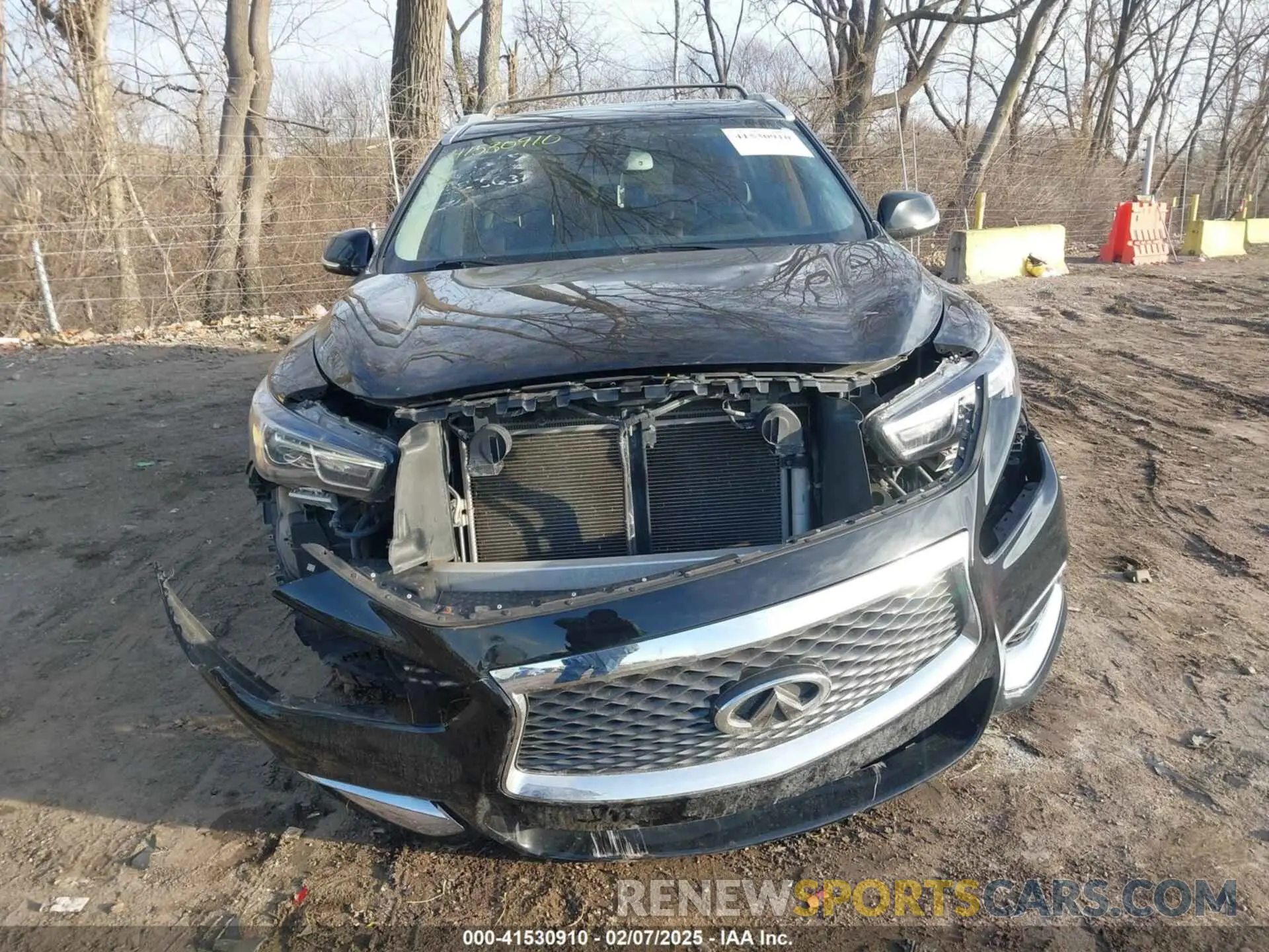 11 Photograph of a damaged car 5N1DL0MM9KC555631 INFINITI QX60 2019