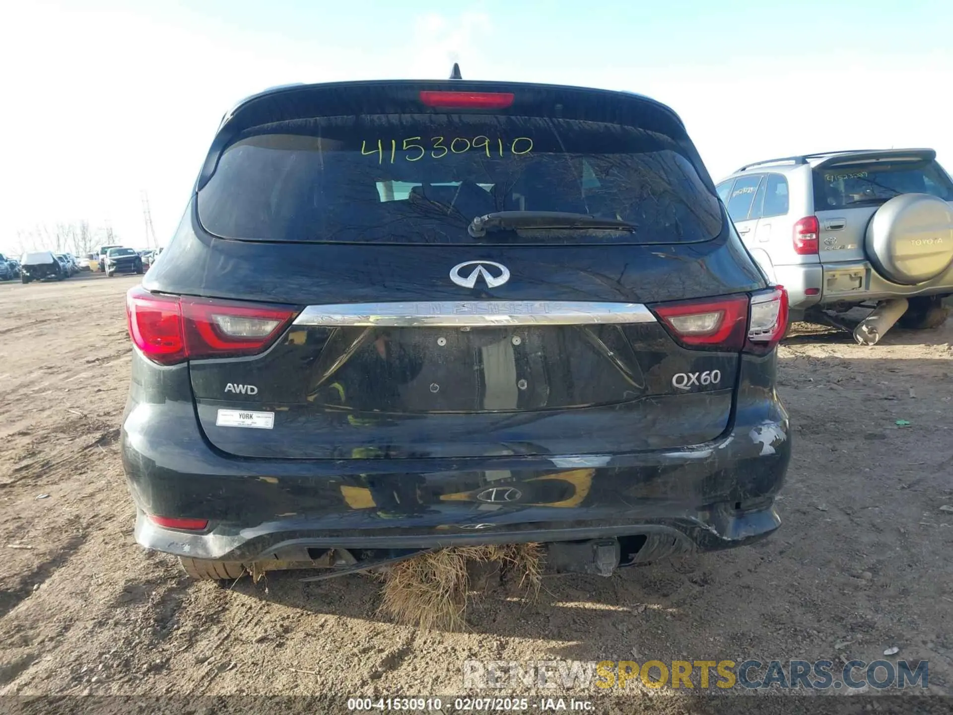 15 Photograph of a damaged car 5N1DL0MM9KC555631 INFINITI QX60 2019