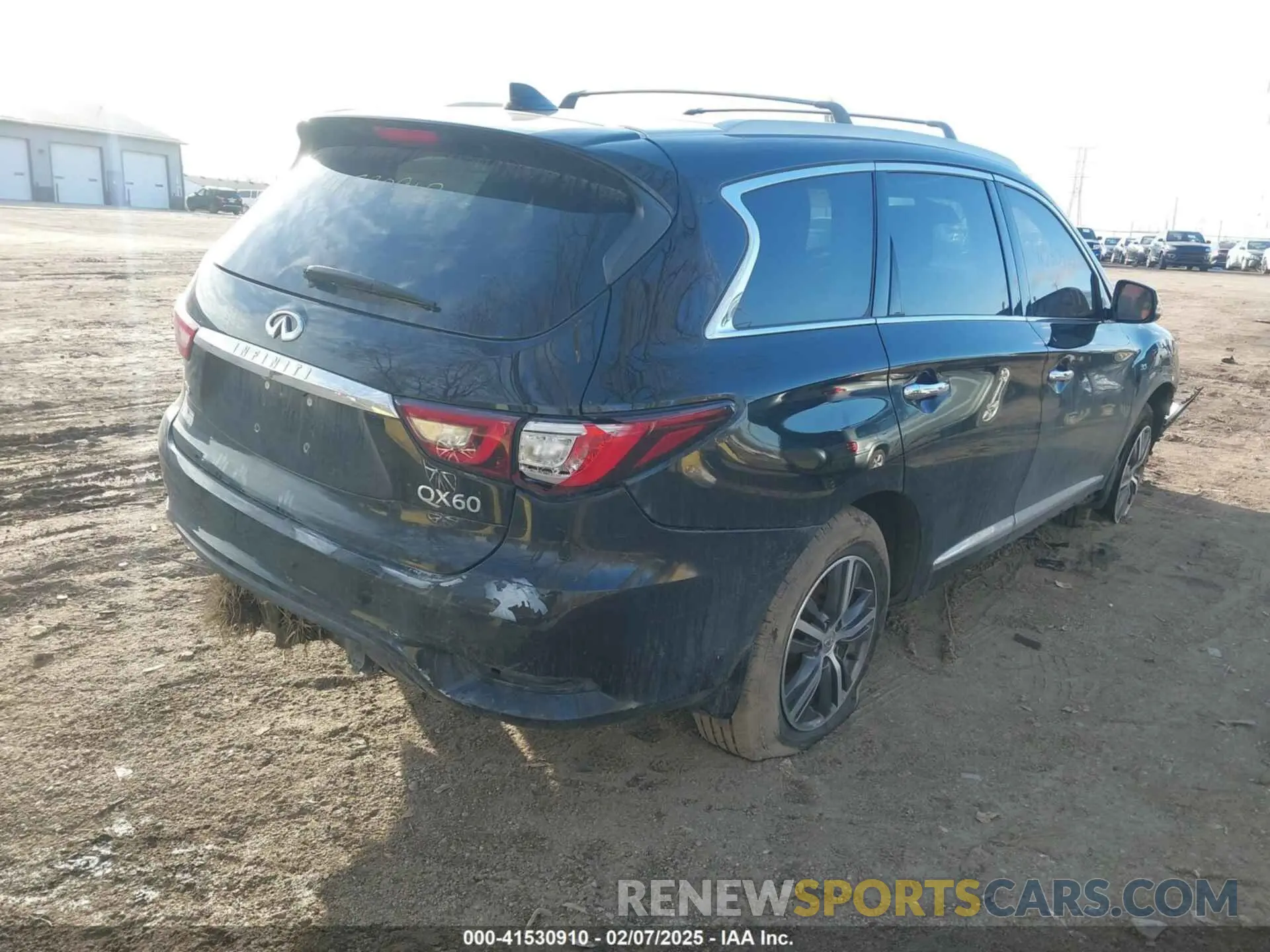 4 Photograph of a damaged car 5N1DL0MM9KC555631 INFINITI QX60 2019