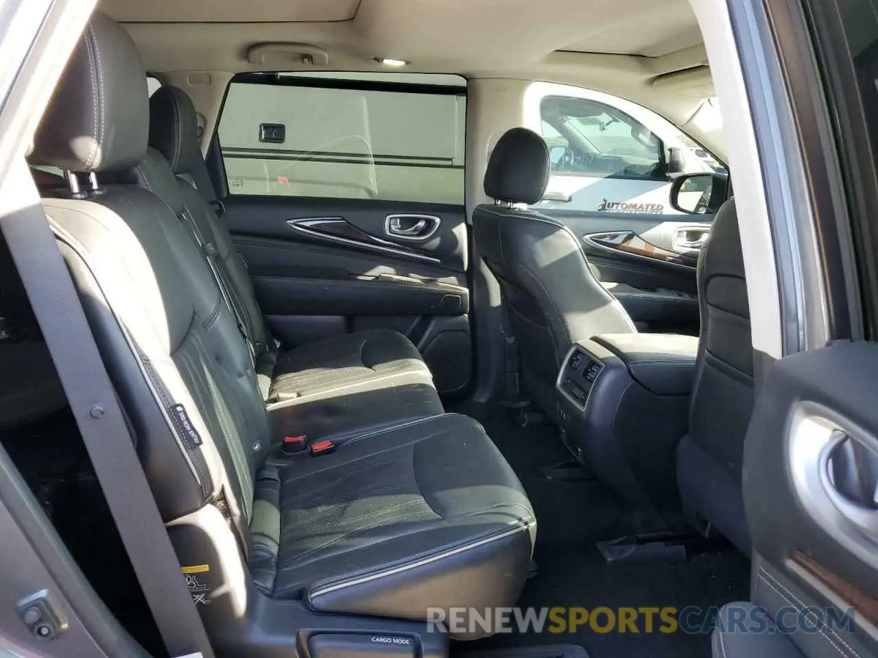 11 Photograph of a damaged car 5N1DL0MMXKC527742 INFINITI QX60 2019