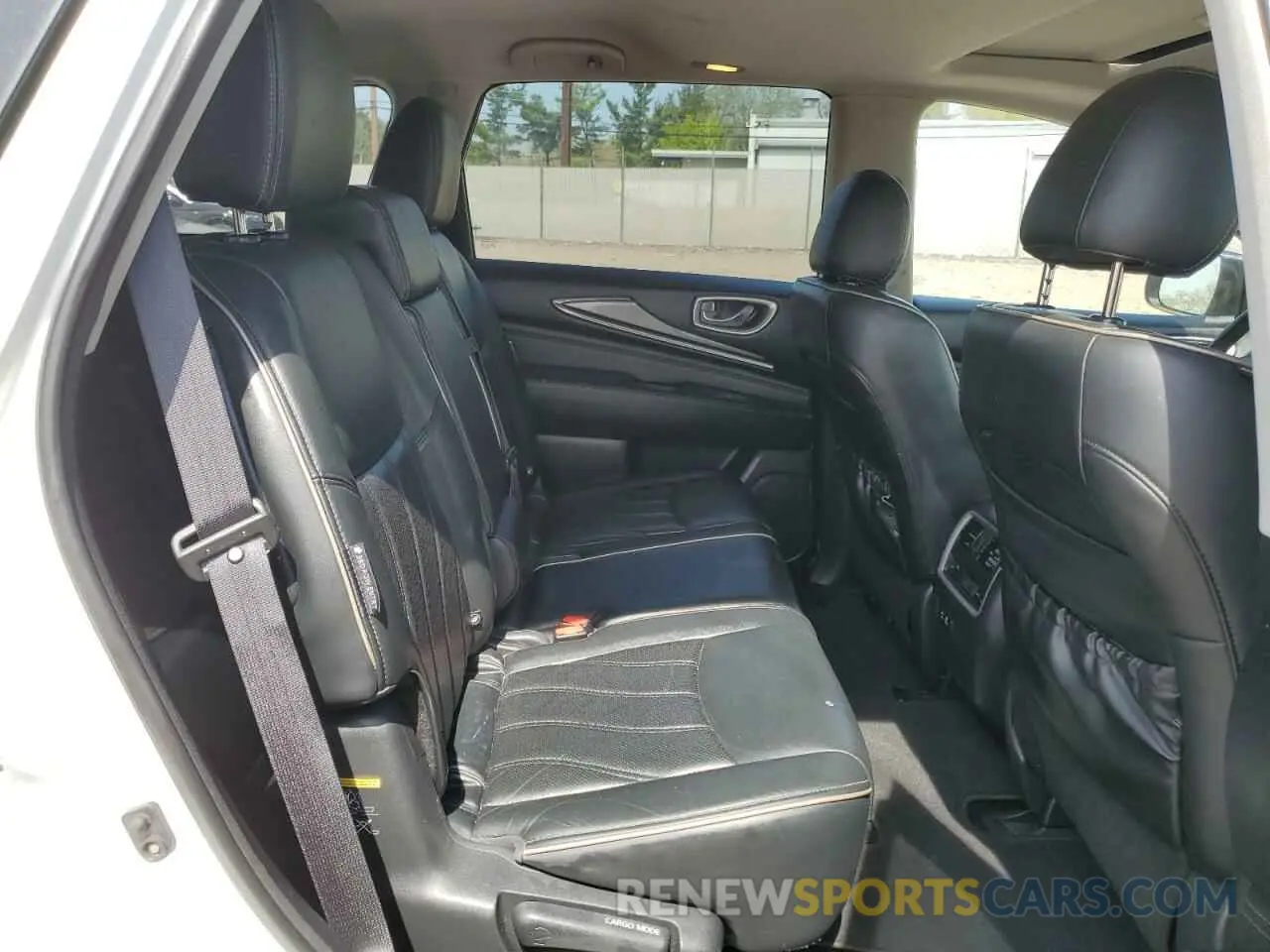 11 Photograph of a damaged car 5N1DL0MMXKC567027 INFINITI QX60 2019