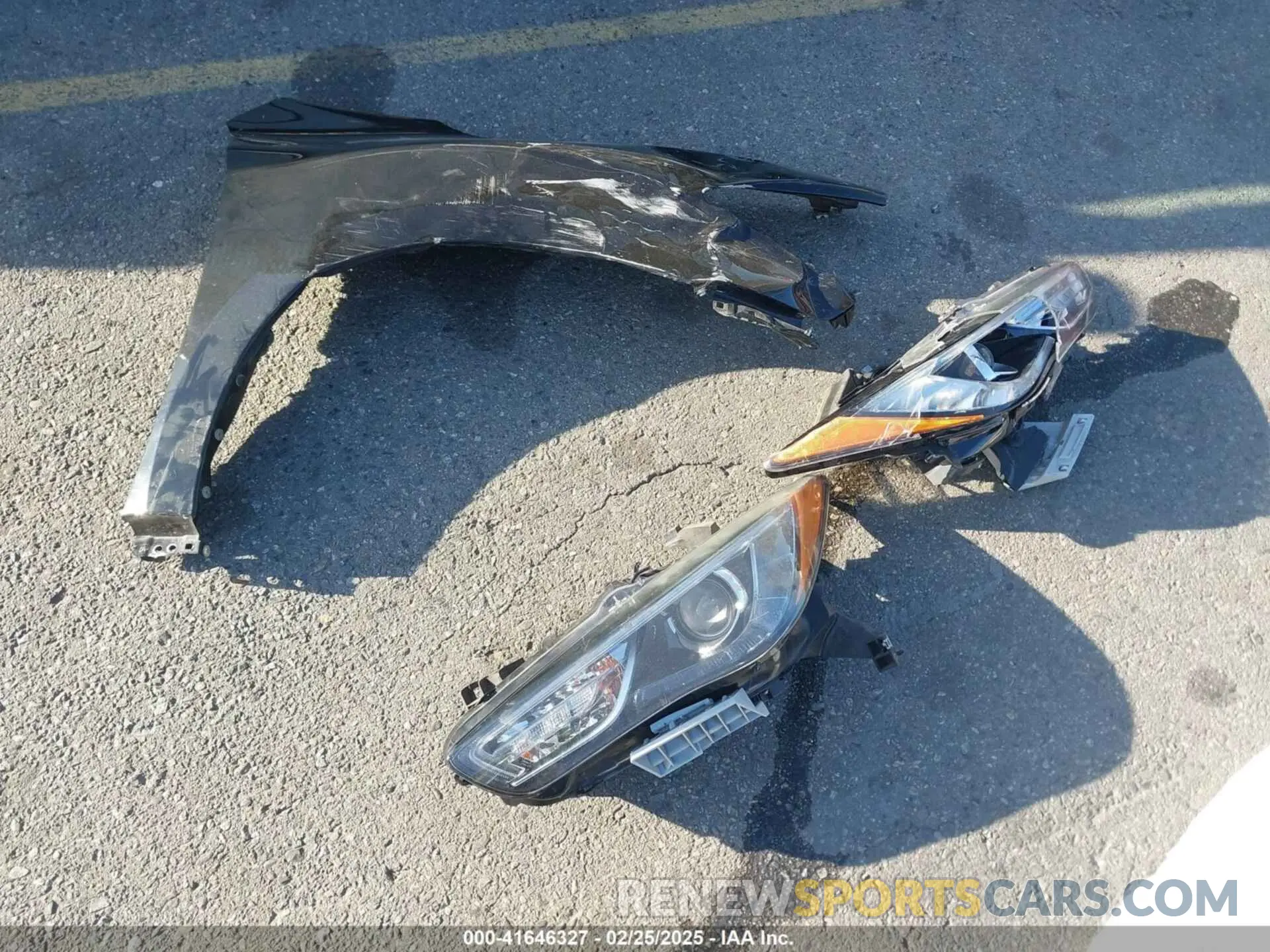 12 Photograph of a damaged car 5N1DL0MN0KC502373 INFINITI QX60 2019