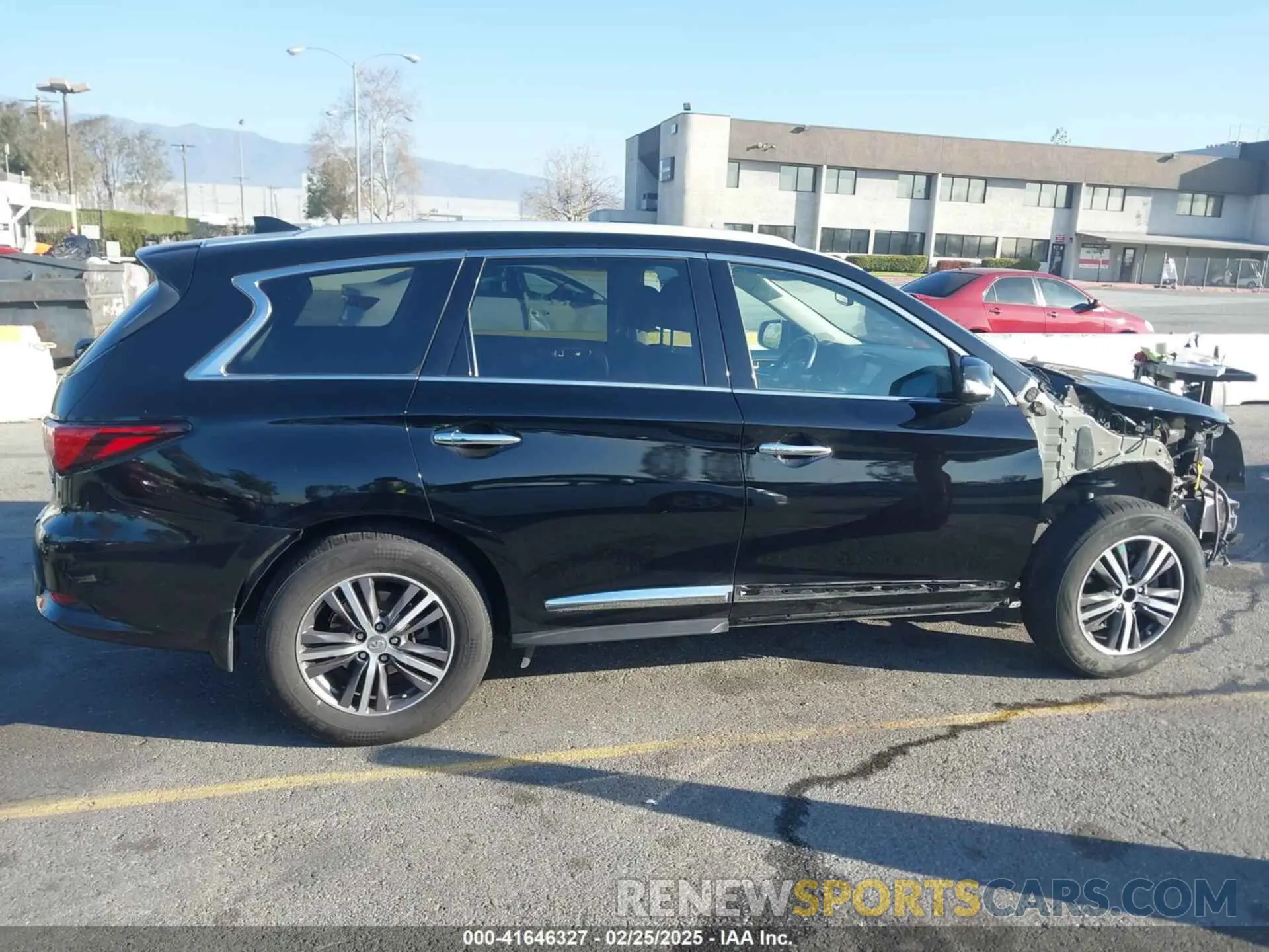 14 Photograph of a damaged car 5N1DL0MN0KC502373 INFINITI QX60 2019