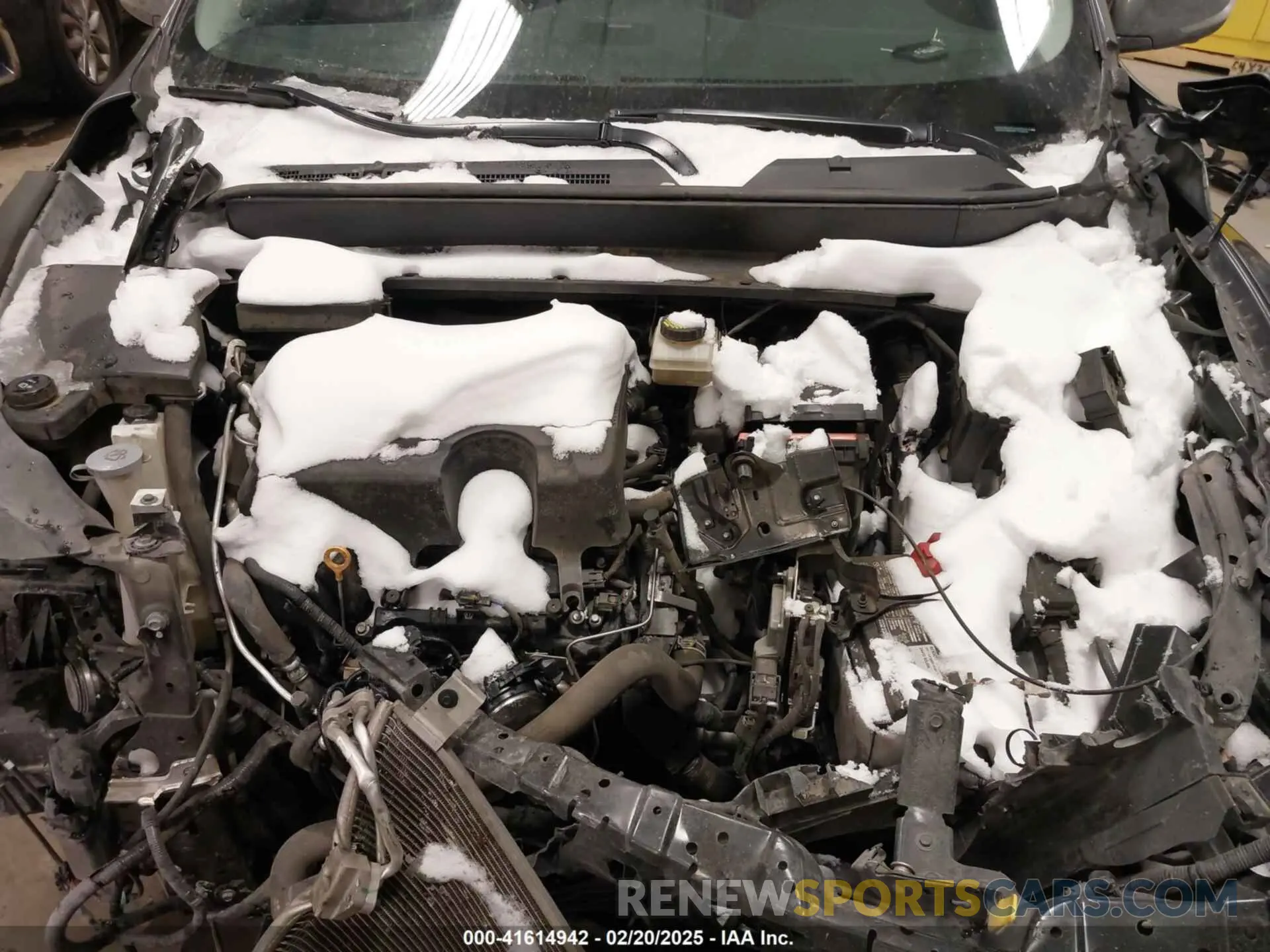 10 Photograph of a damaged car 5N1DL0MN0KC518816 INFINITI QX60 2019