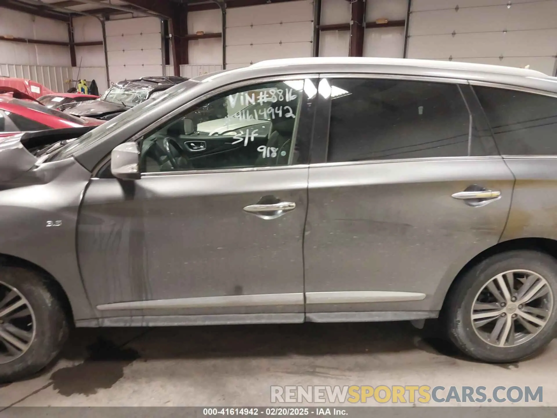 15 Photograph of a damaged car 5N1DL0MN0KC518816 INFINITI QX60 2019
