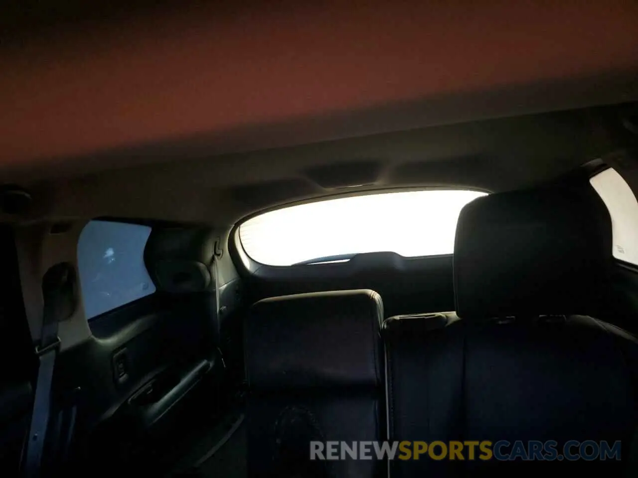 10 Photograph of a damaged car 5N1DL0MN0KC533719 INFINITI QX60 2019