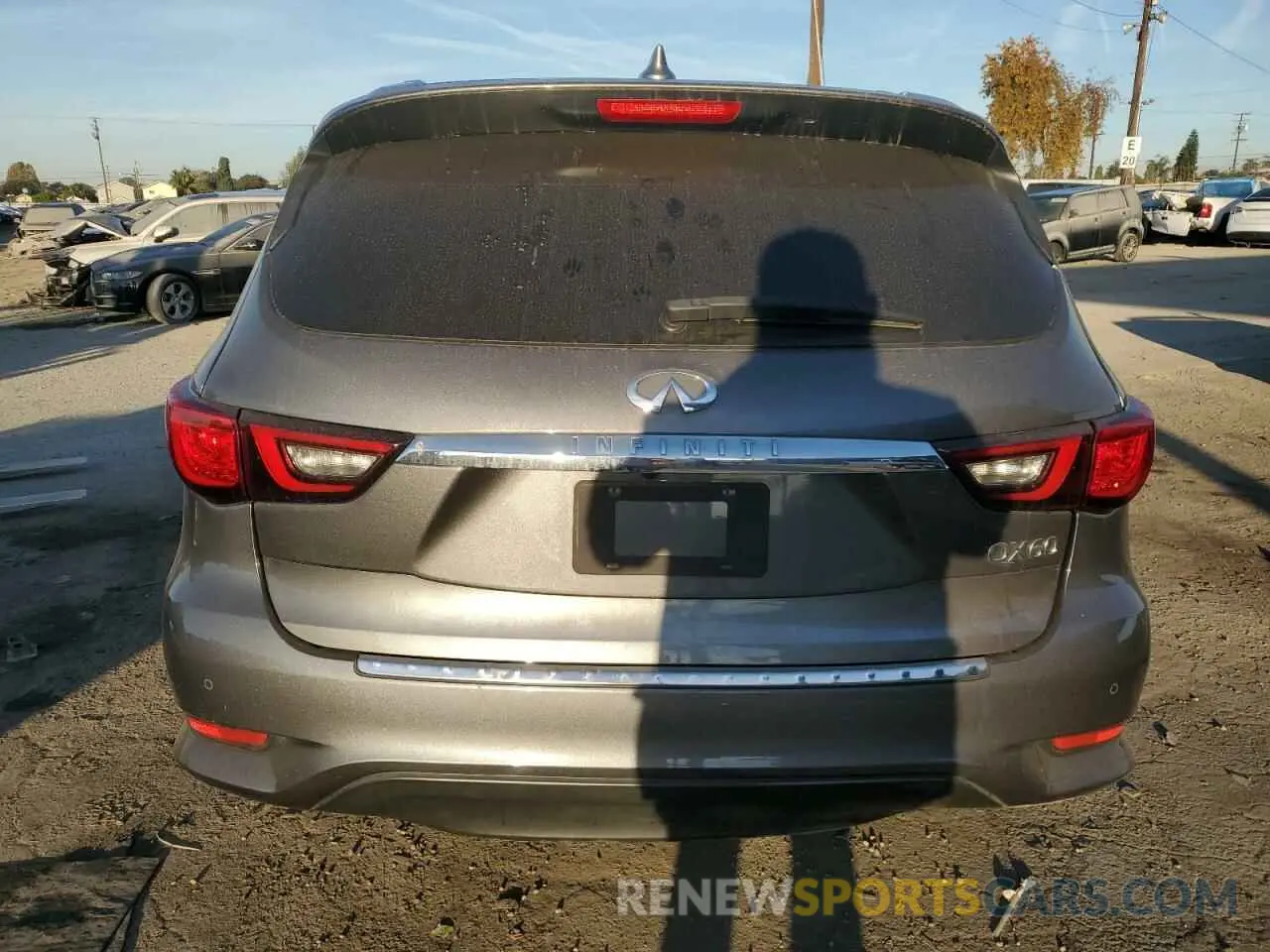 6 Photograph of a damaged car 5N1DL0MN0KC533719 INFINITI QX60 2019