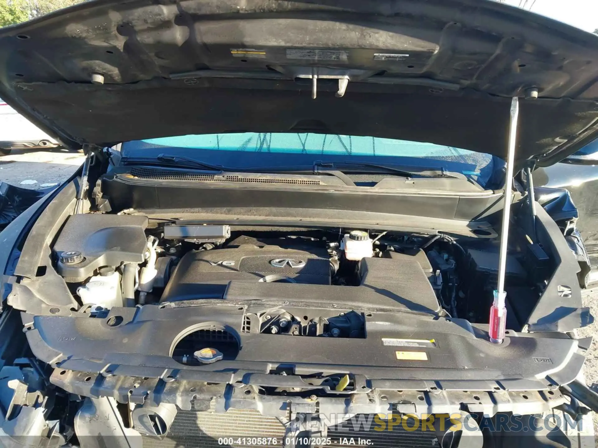 10 Photograph of a damaged car 5N1DL0MN0KC548592 INFINITI QX60 2019