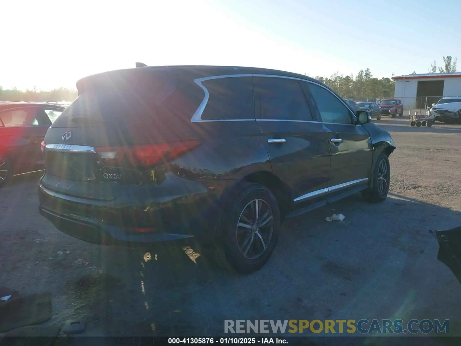 4 Photograph of a damaged car 5N1DL0MN0KC548592 INFINITI QX60 2019