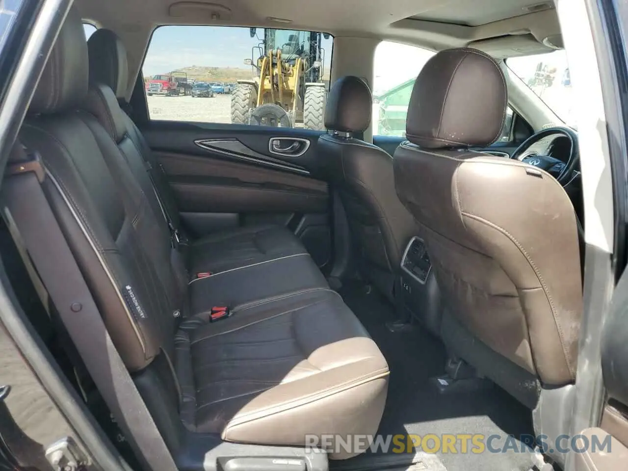 10 Photograph of a damaged car 5N1DL0MN0KC569460 INFINITI QX60 2019