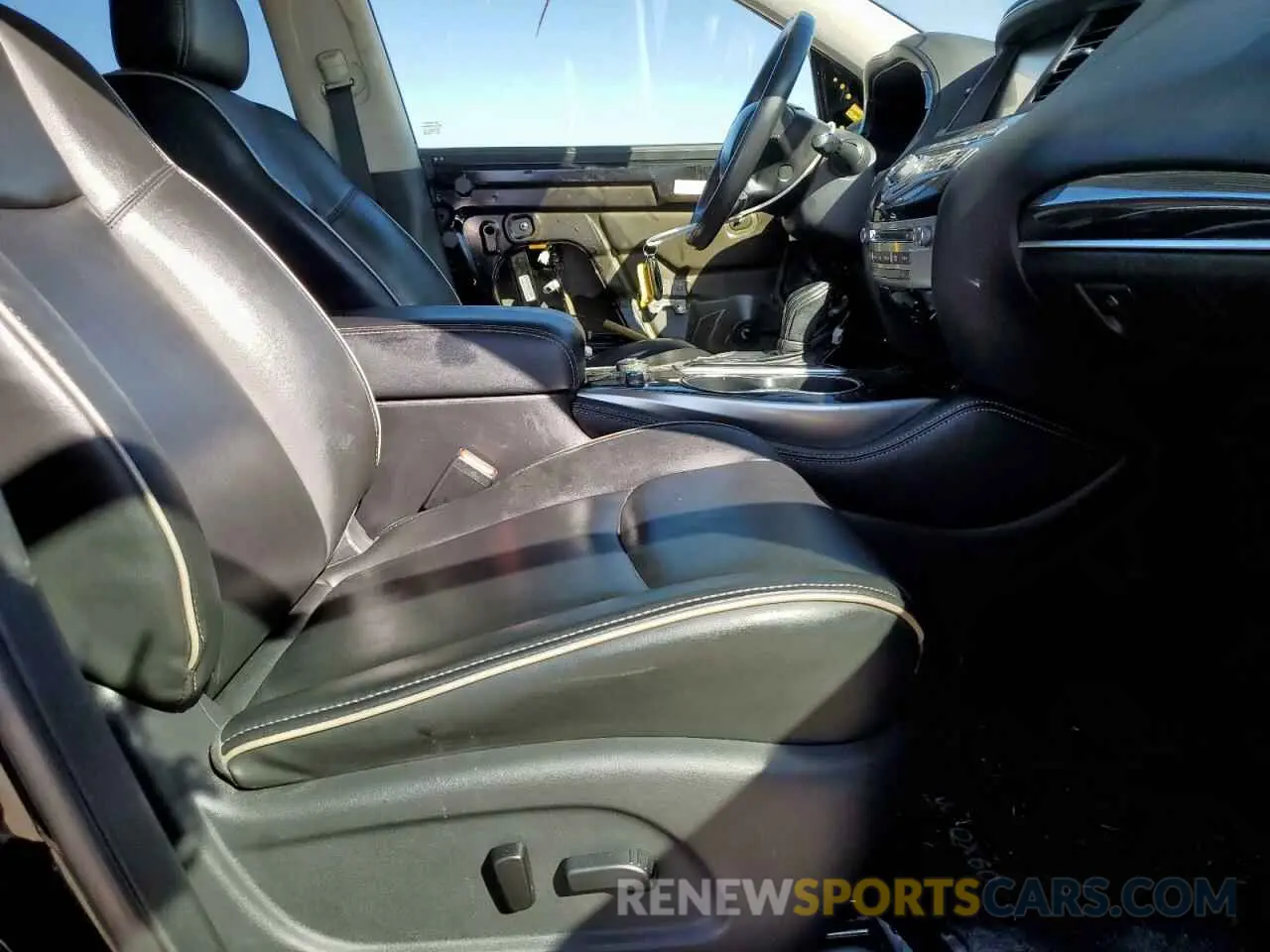 7 Photograph of a damaged car 5N1DL0MN1KC548908 INFINITI QX60 2019