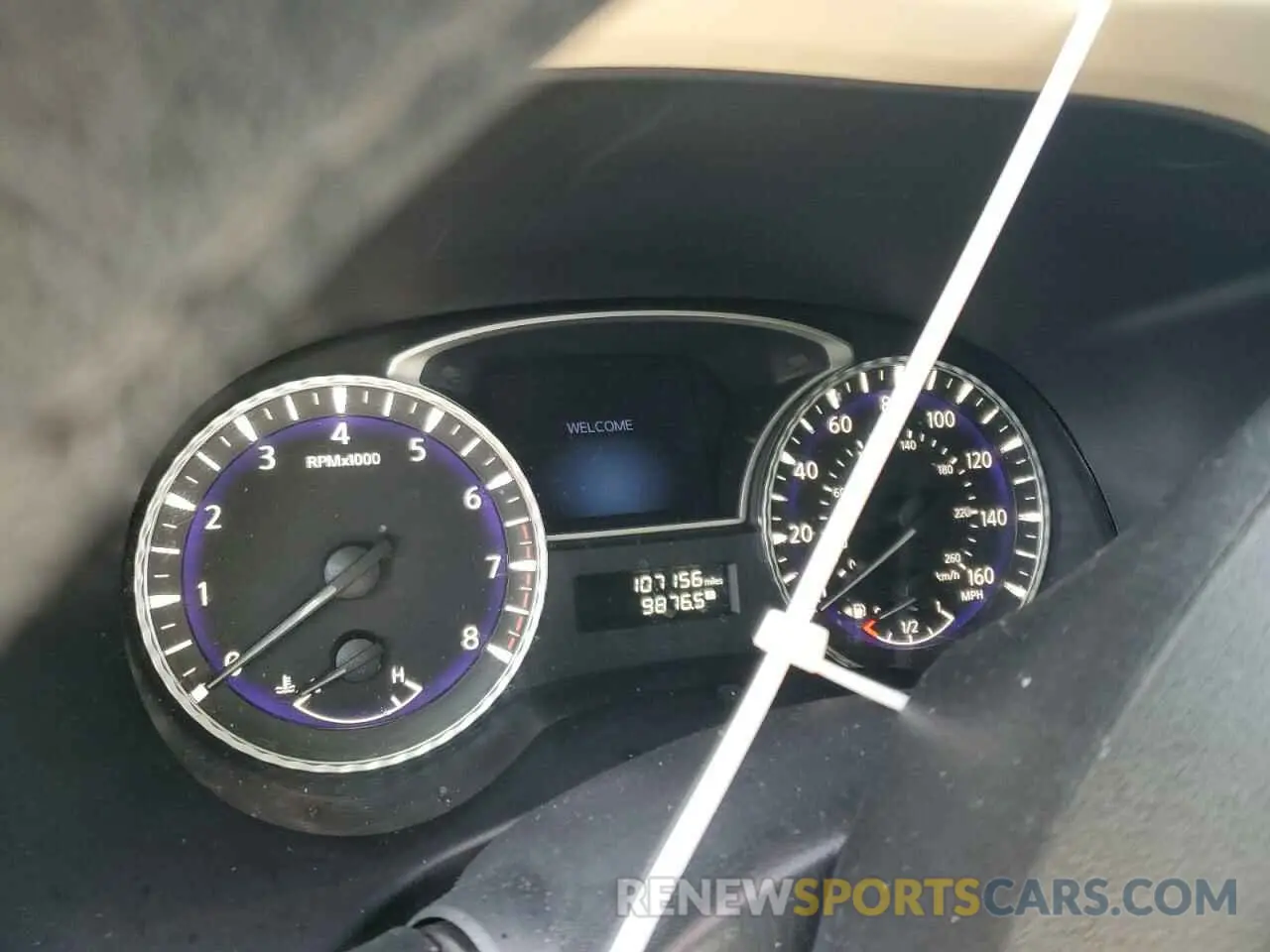 9 Photograph of a damaged car 5N1DL0MN2KC504724 INFINITI QX60 2019