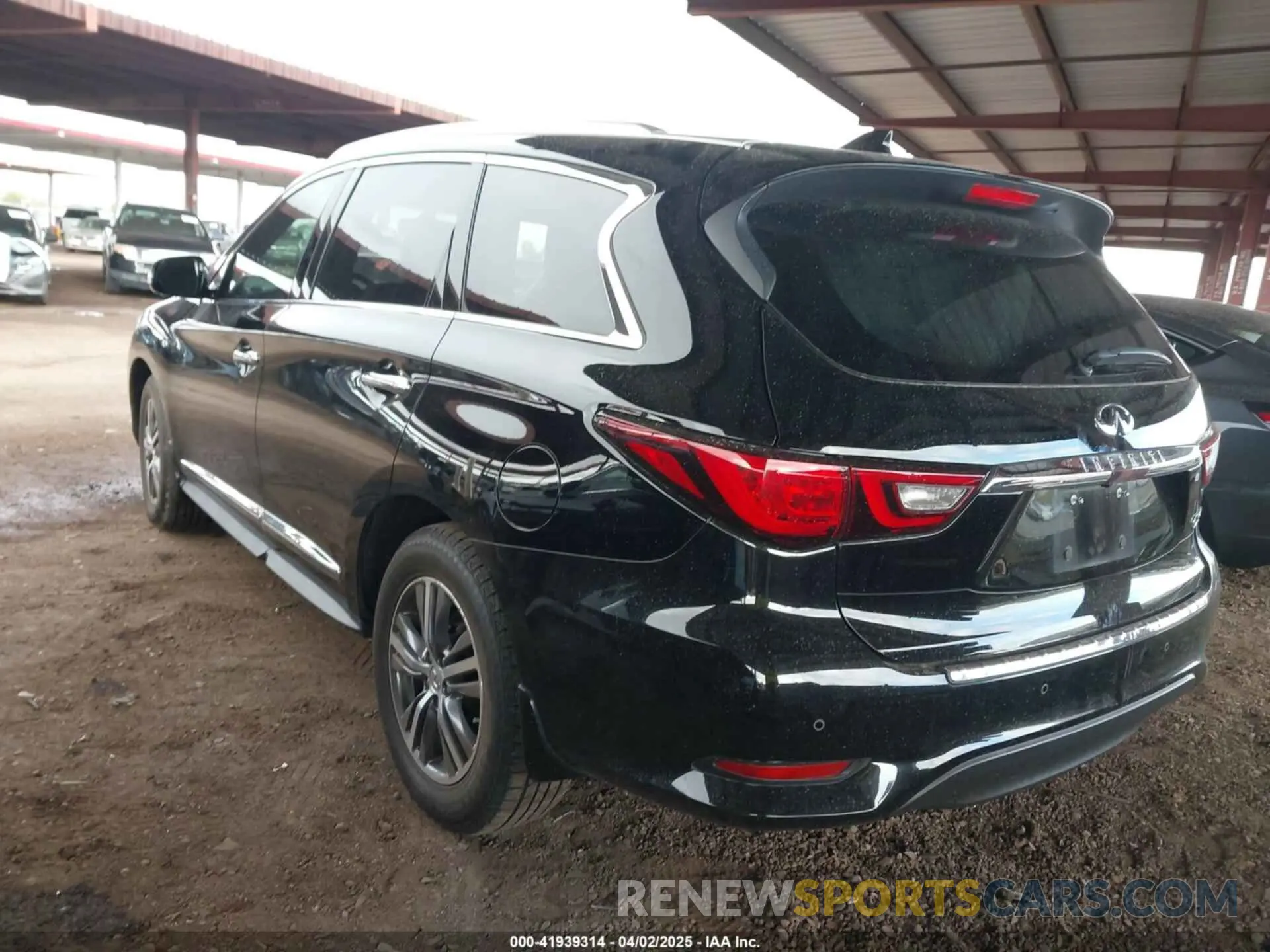 3 Photograph of a damaged car 5N1DL0MN2KC509289 INFINITI QX60 2019