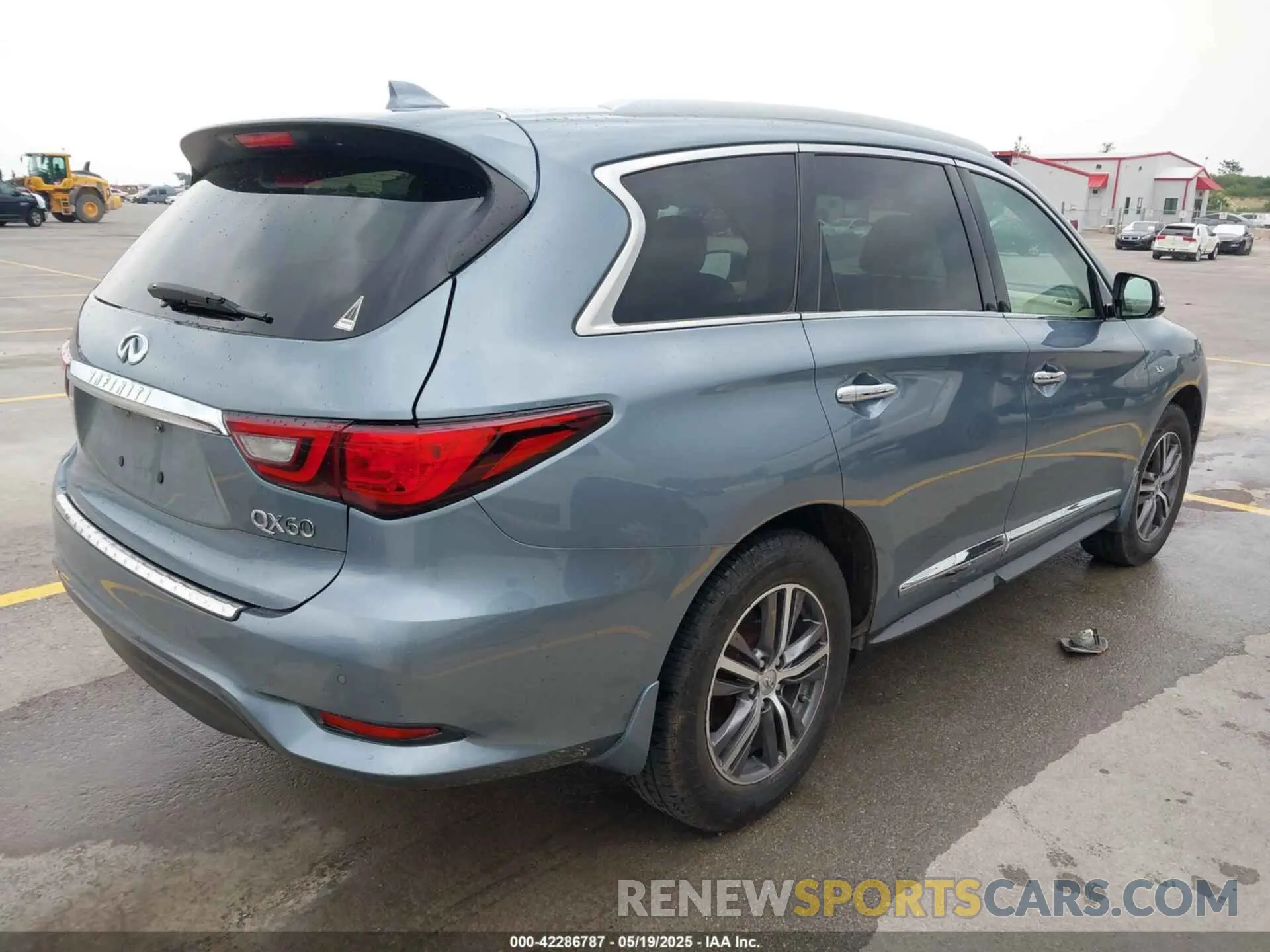 4 Photograph of a damaged car 5N1DL0MN2KC510720 INFINITI QX60 2019