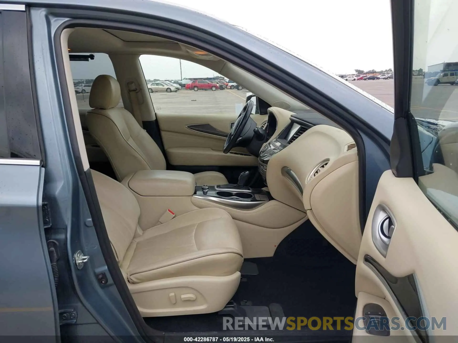 5 Photograph of a damaged car 5N1DL0MN2KC510720 INFINITI QX60 2019