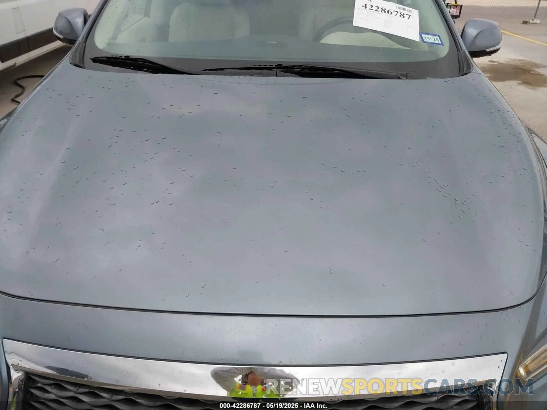 6 Photograph of a damaged car 5N1DL0MN2KC510720 INFINITI QX60 2019