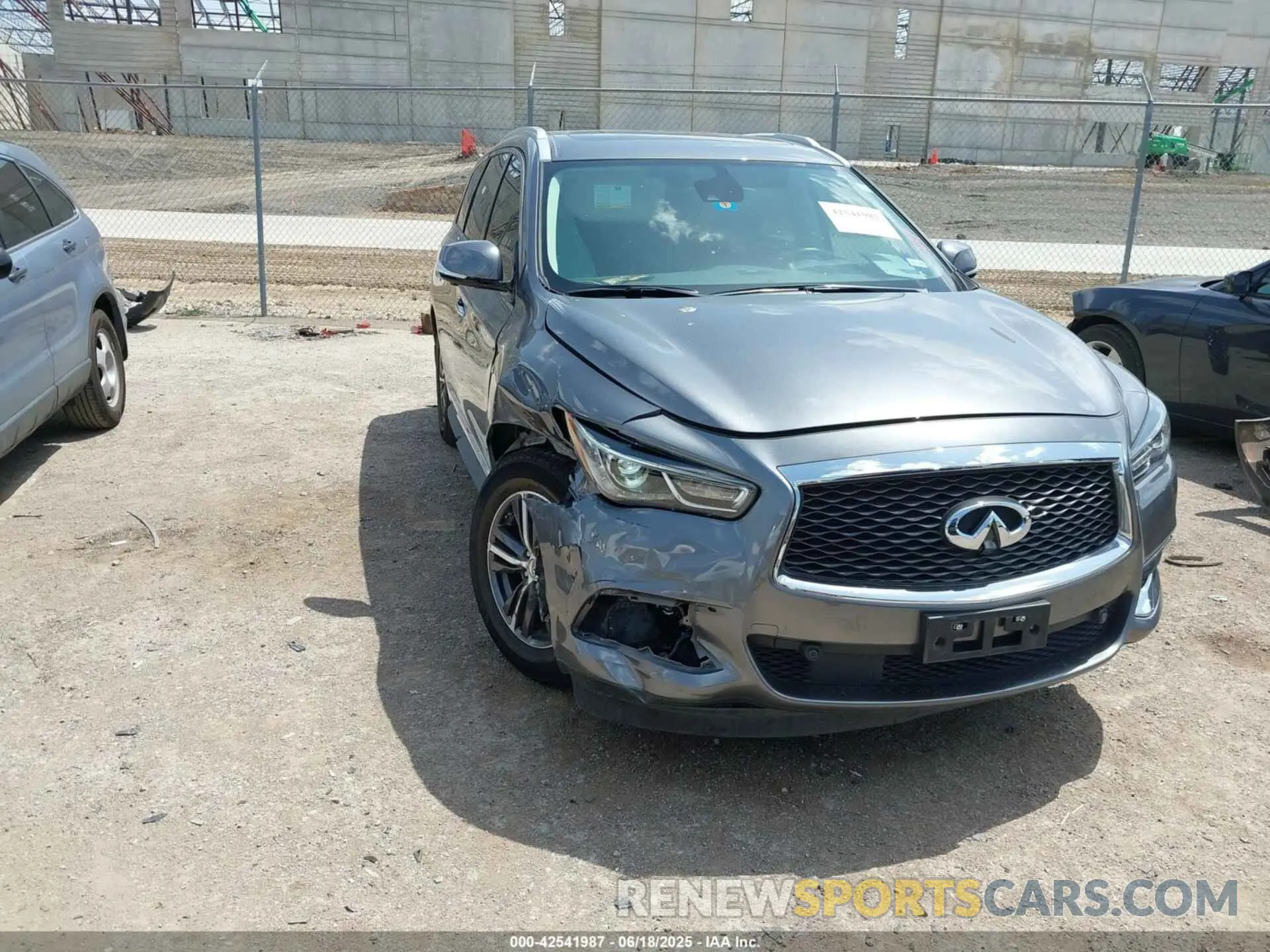 1 Photograph of a damaged car 5N1DL0MN2KC535357 INFINITI QX60 2019