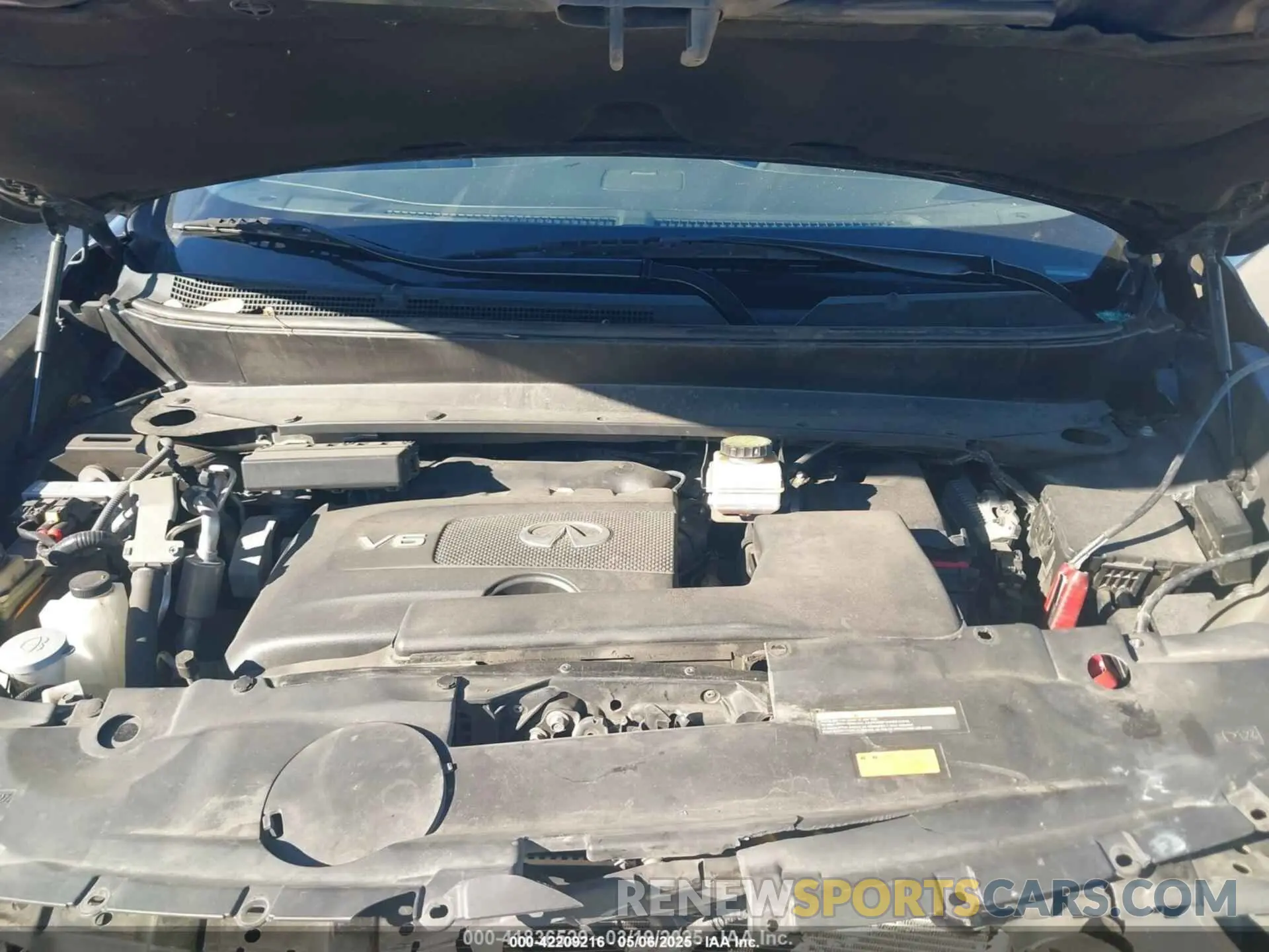 10 Photograph of a damaged car 5N1DL0MN2KC560968 INFINITI QX60 2019