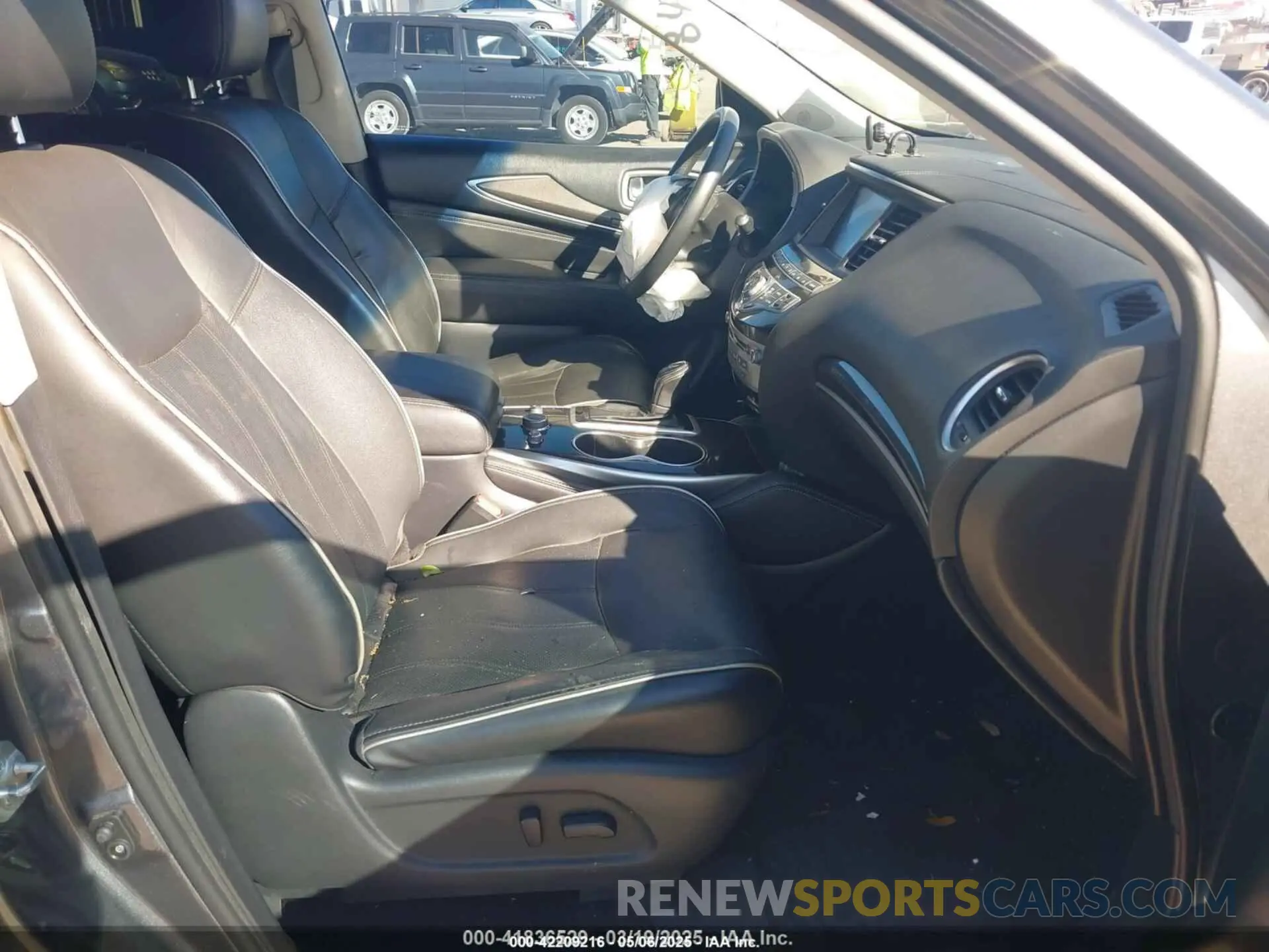 5 Photograph of a damaged car 5N1DL0MN2KC560968 INFINITI QX60 2019