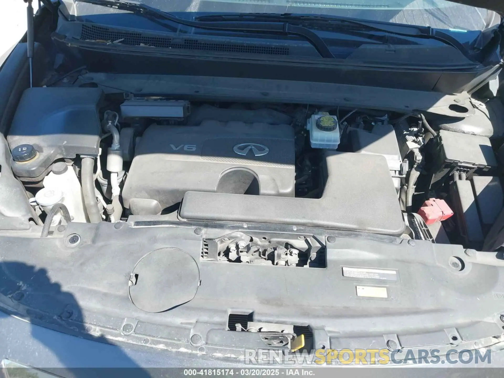 10 Photograph of a damaged car 5N1DL0MN3KC528904 INFINITI QX60 2019