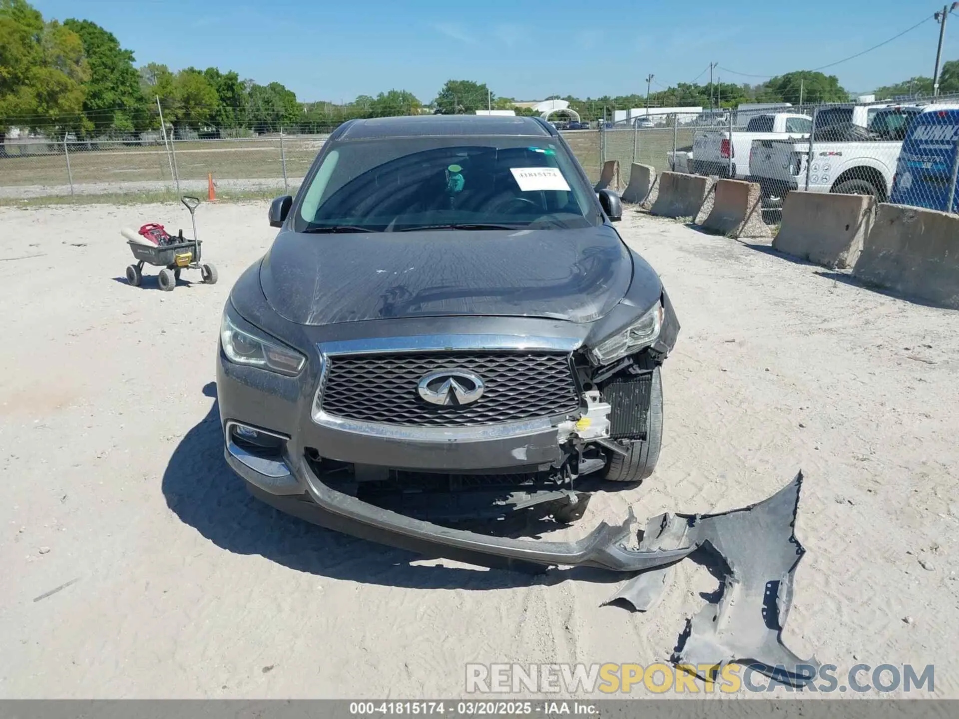 12 Photograph of a damaged car 5N1DL0MN3KC528904 INFINITI QX60 2019