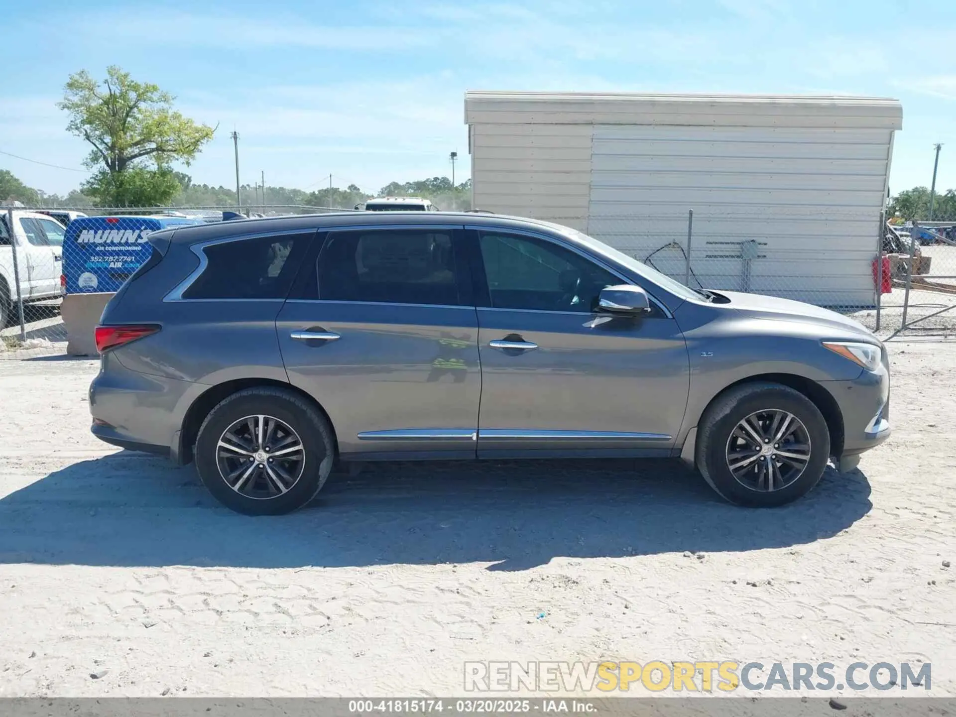 13 Photograph of a damaged car 5N1DL0MN3KC528904 INFINITI QX60 2019